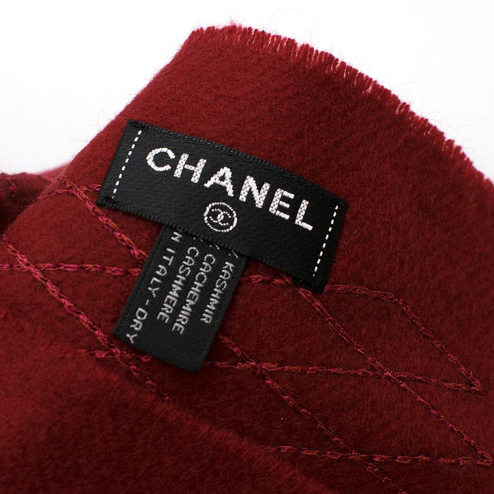 Women's Chanel Red Cashmere Diamond Stitch Detail Scarf