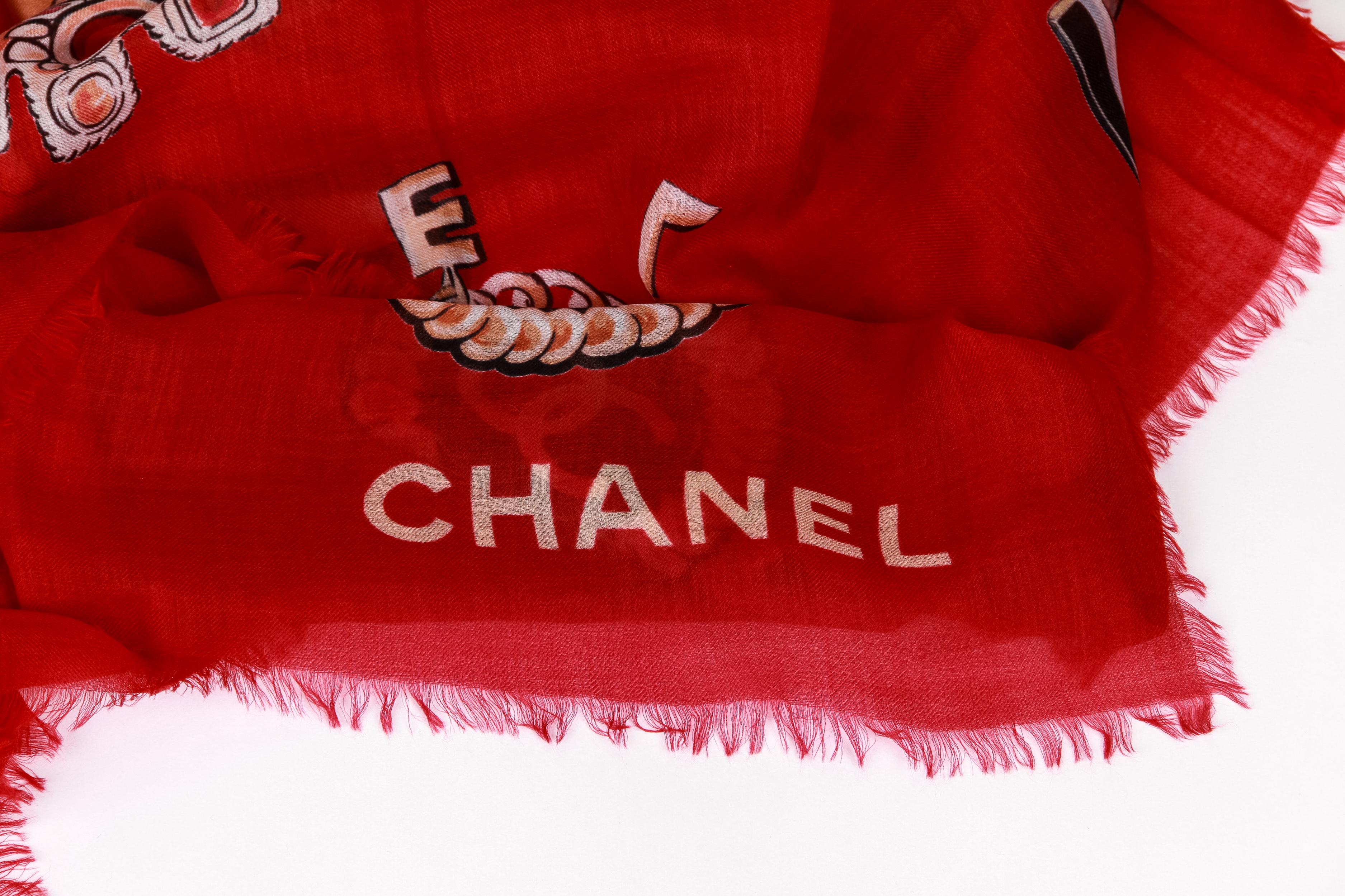 Châle emblématique en soie cachemire rouge de Chanel de 137 cm Neuf - En vente à West Hollywood, CA
