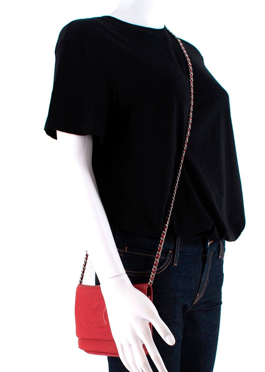 Chanel Red Caviar Leather CC Logo Wallet on Chain In Excellent Condition For Sale In London, GB