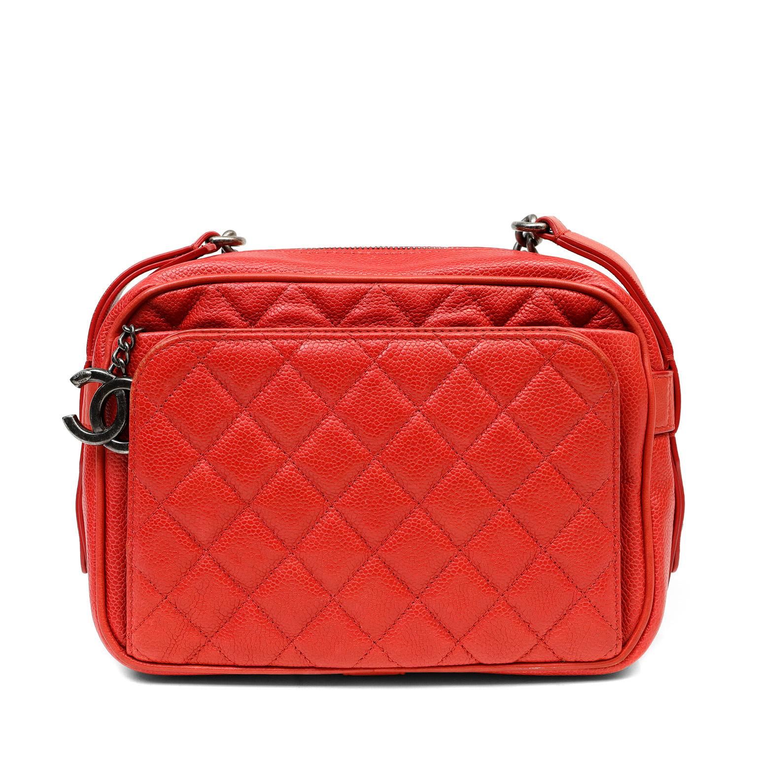 Chanel Red Caviar Leather Crossbody Bag In Good Condition For Sale In Palm Beach, FL