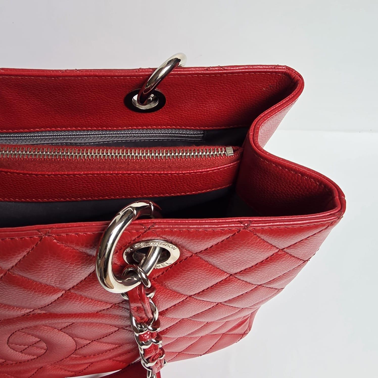Chanel Red Caviar Leather GST Bag For Sale 14