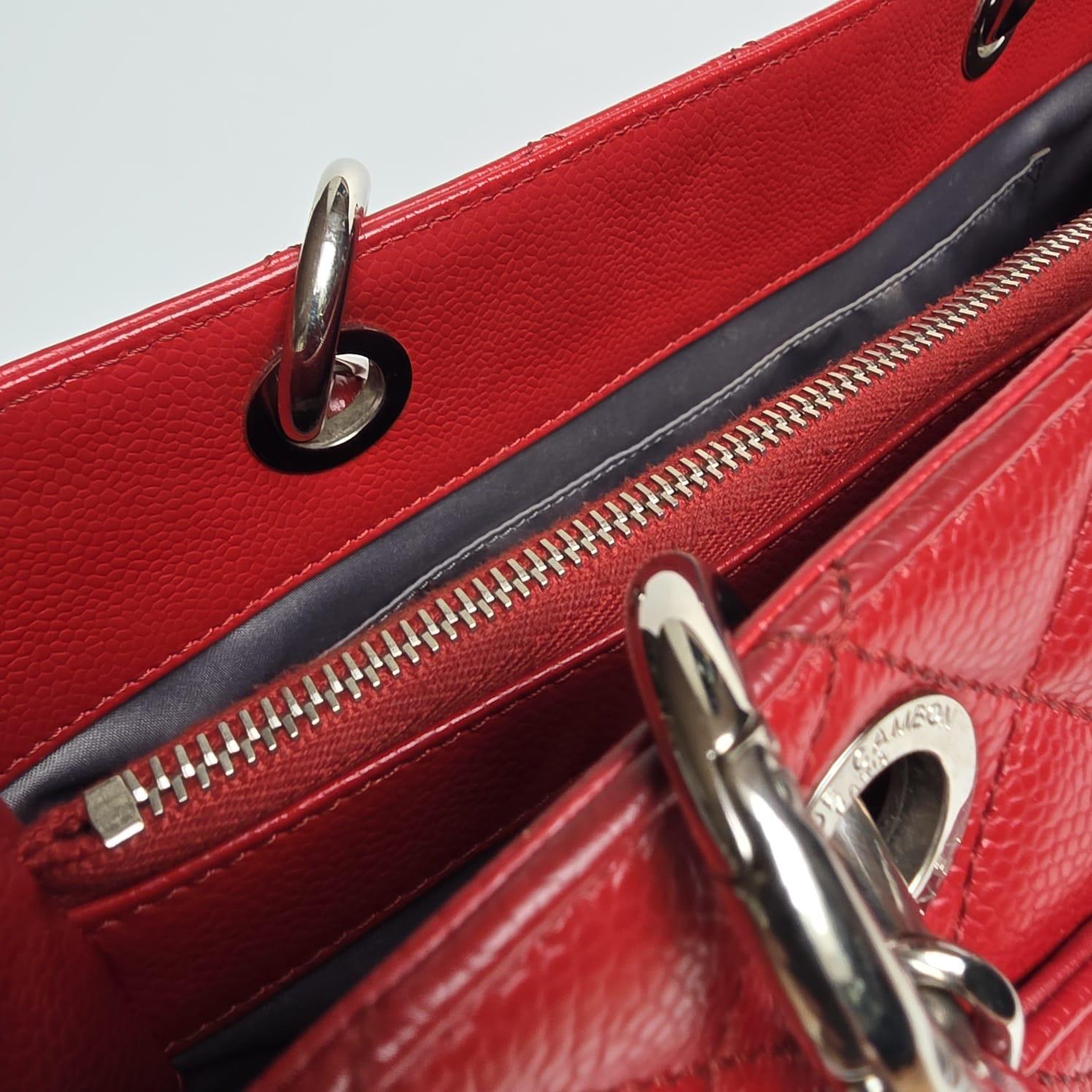 Chanel Red Caviar Leather GST Bag For Sale 1