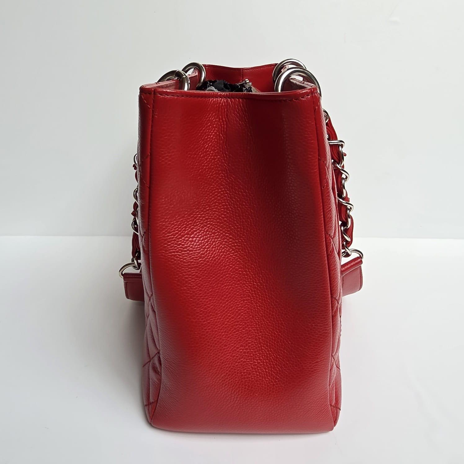 Chanel Red Caviar Leather GST Bag For Sale 2