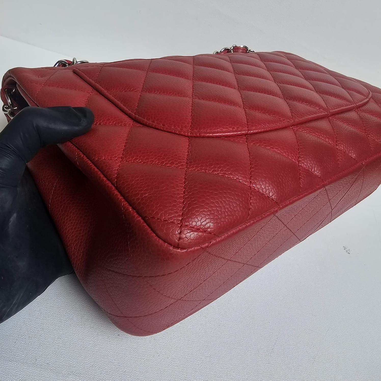 Chanel Bolso Jumbo Doble Solapa Piel Caviar Rojo en venta 13