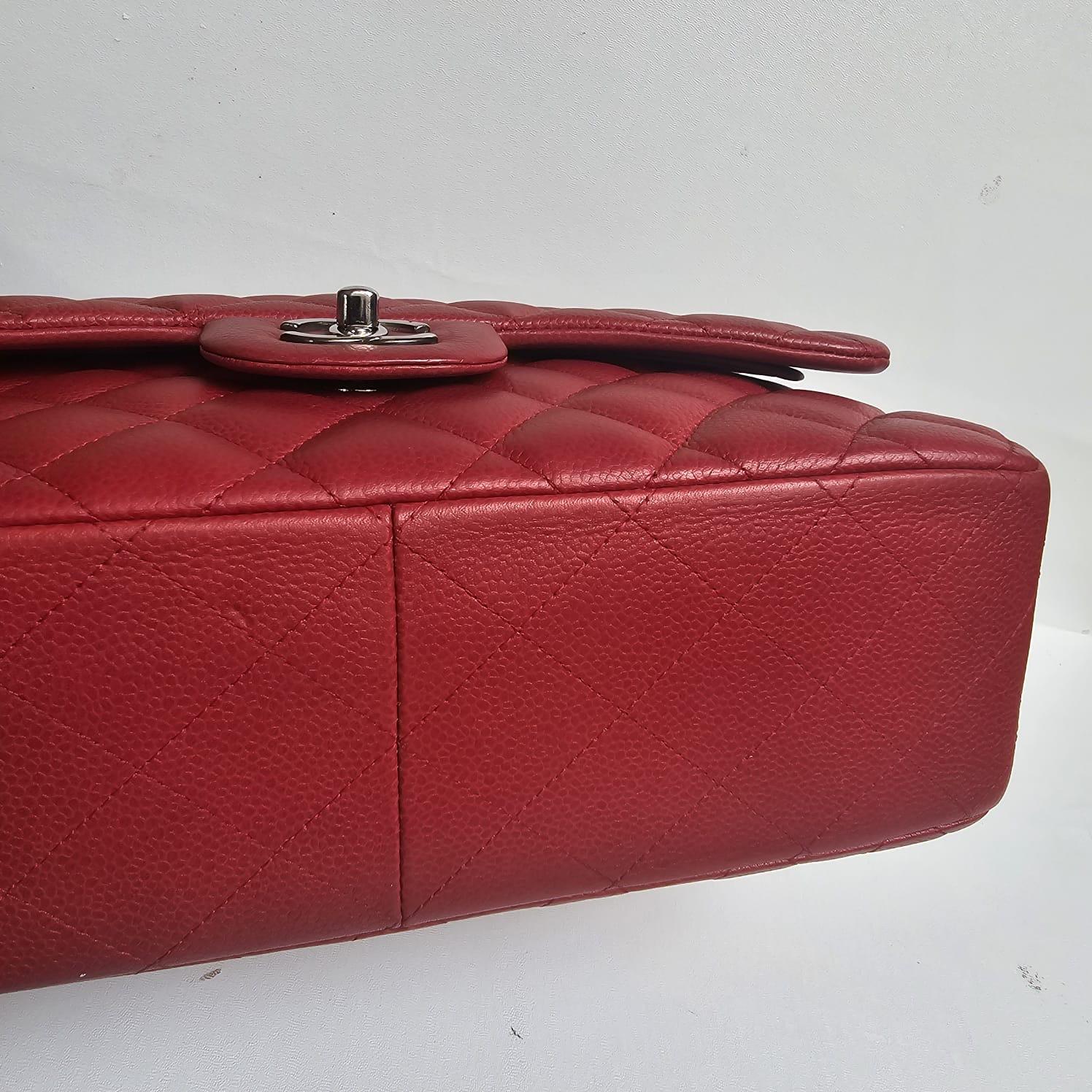 Chanel Bolso Jumbo Doble Solapa Piel Caviar Rojo en venta 3