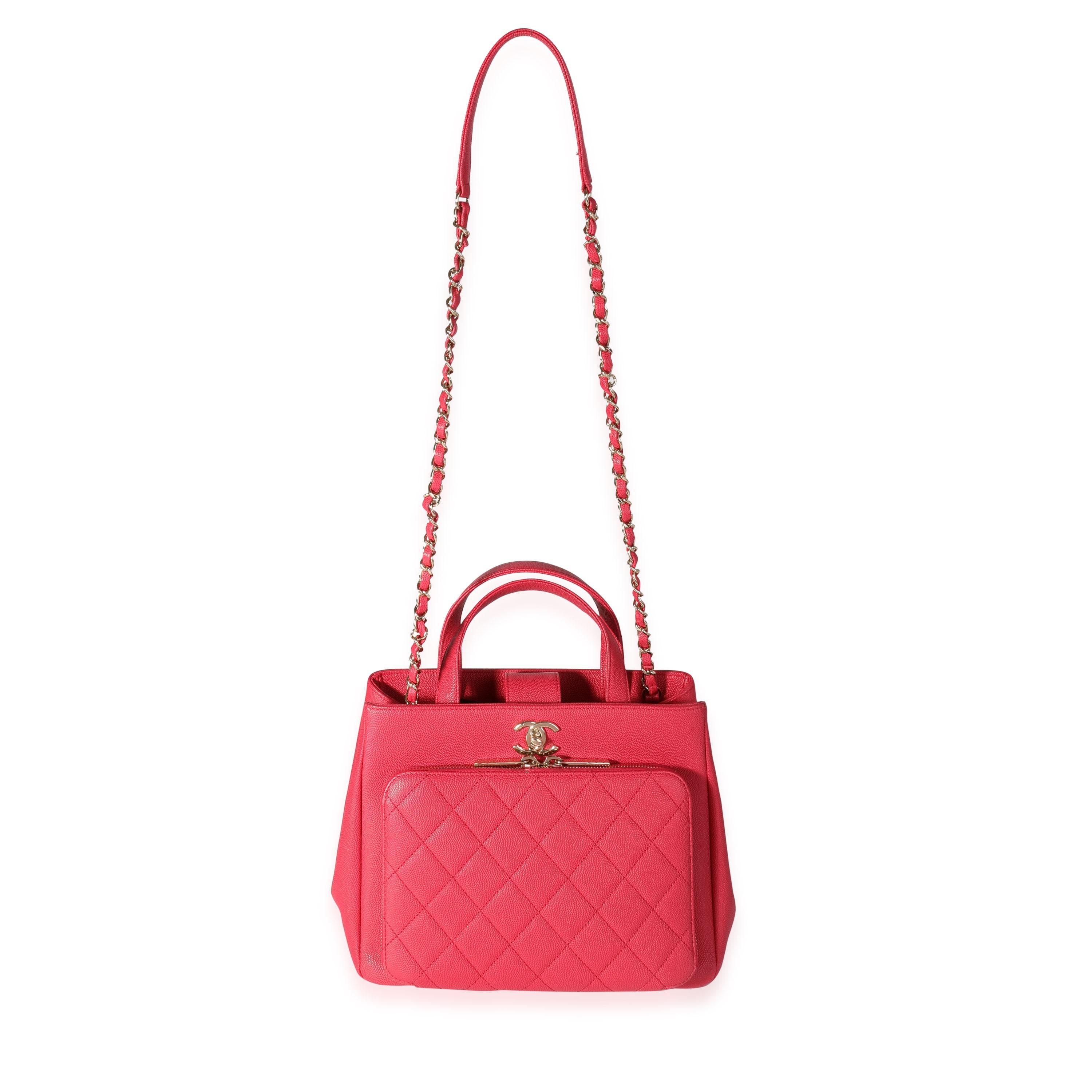 Listing Title: Chanel Red Caviar Quilted Small Business Affinity Shopping Bag
SKU: 118577
MSRP: 4600.00
Condition: Pre-owned (3000)
Handbag Condition: Very Good
Condition Comments: Very Good Condition. Scuffing to top and bottom corners. Slight