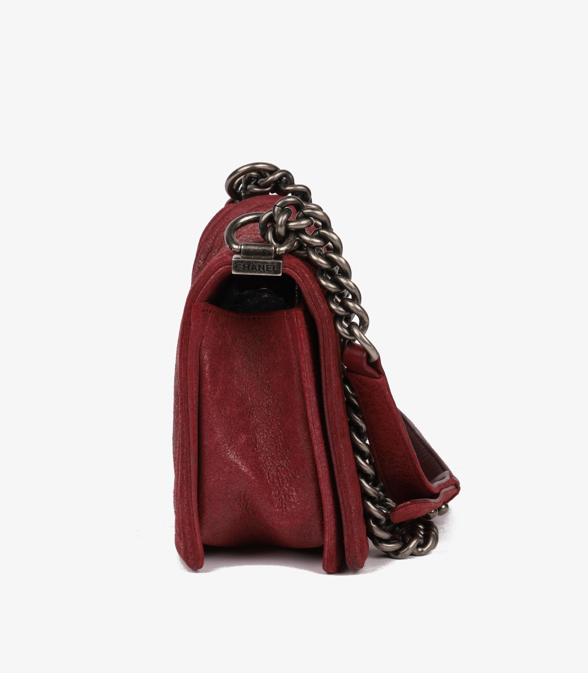 Chanel Red Chesterfield Distressed Goatskin Leather Celtic Medium LeBoy Bag im Angebot 1
