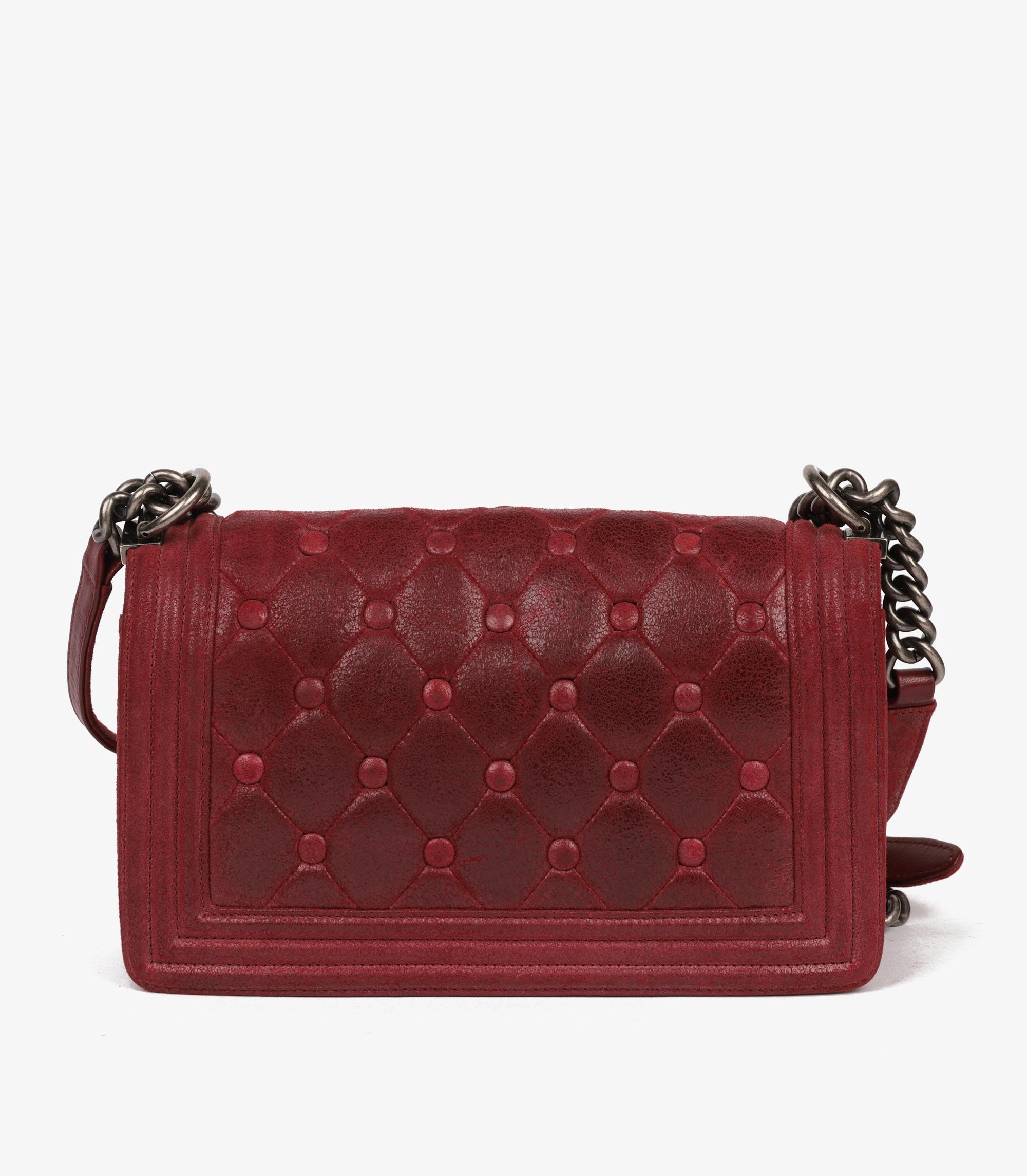 Chanel Red Chesterfield Distressed Goatskin Leather Celtic Medium LeBoy Bag im Angebot 2
