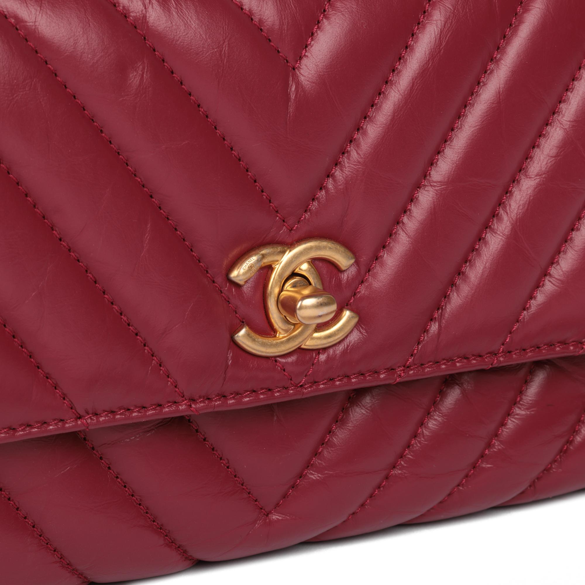 Women's Chanel Red Chevron Aged Calfskin Leather Small Coco Top Handle For Sale