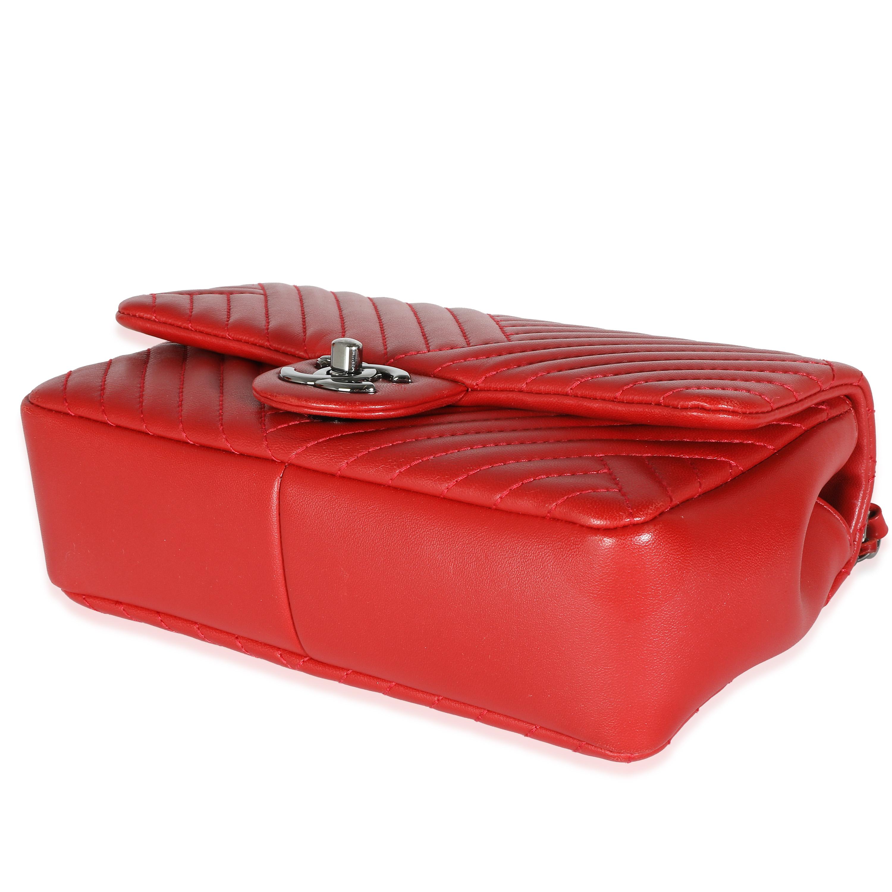 Chanel Red Chevron Lambskin Small CC Crossing Single Flap Bag For Sale 1