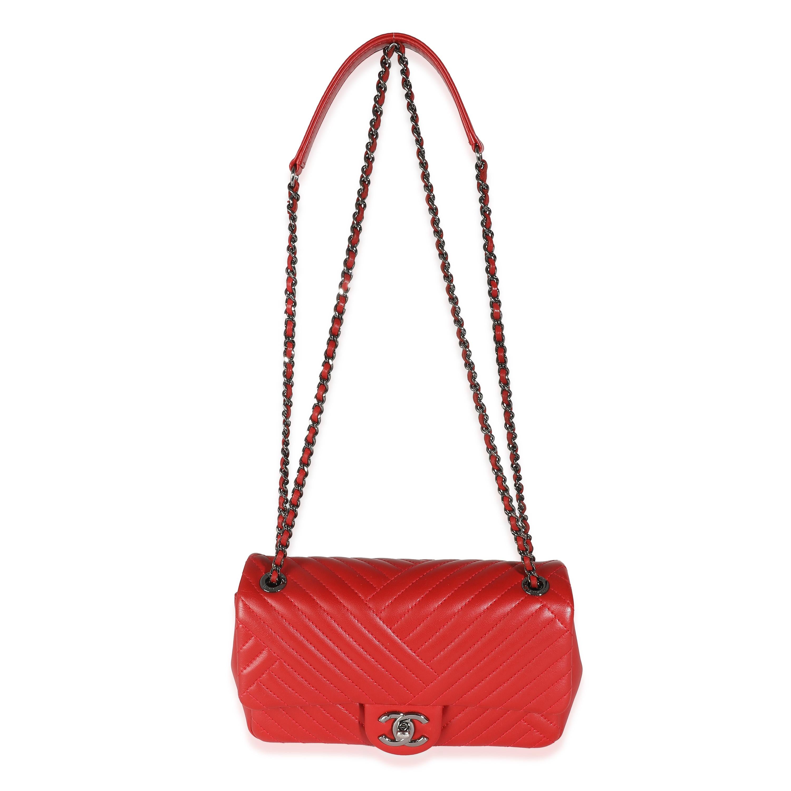 Chanel Red Chevron Lambskin Small CC Crossing Single Flap Bag For Sale 2