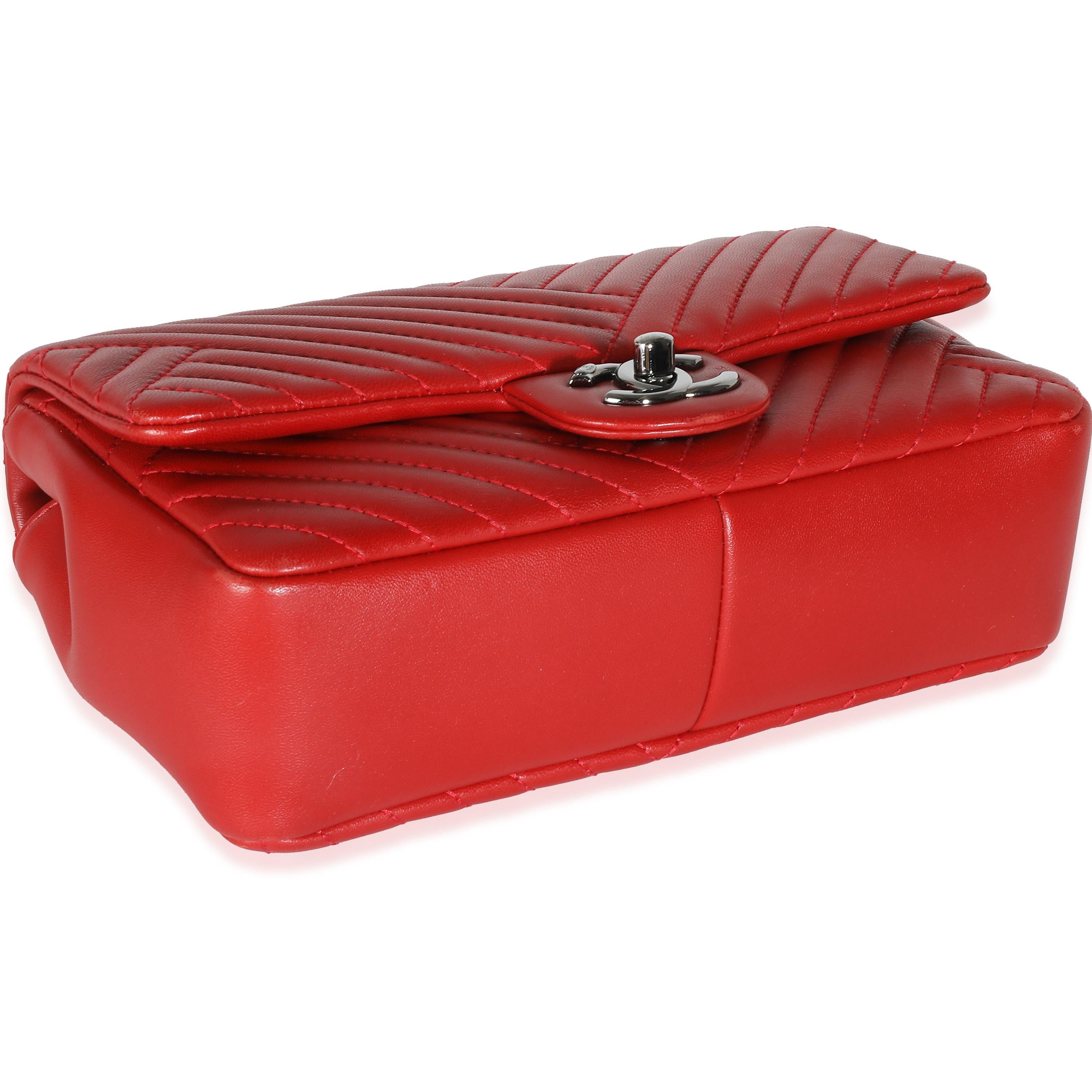 Chanel Red Chevron Lambskin Small CC Crossing Single Flap Bag For Sale 3