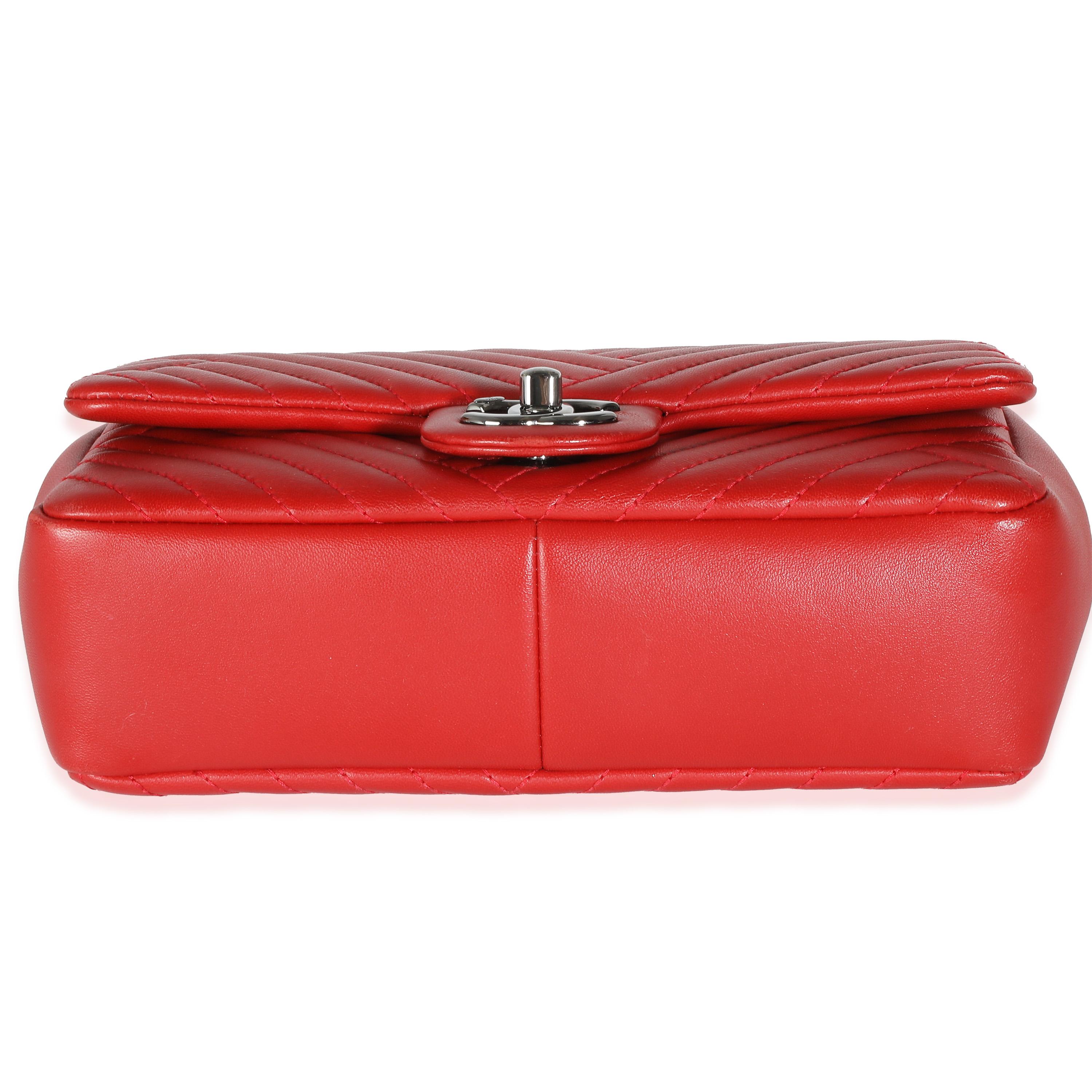 Chanel Red Chevron Lambskin Small CC Crossing Single Flap Bag For Sale 4