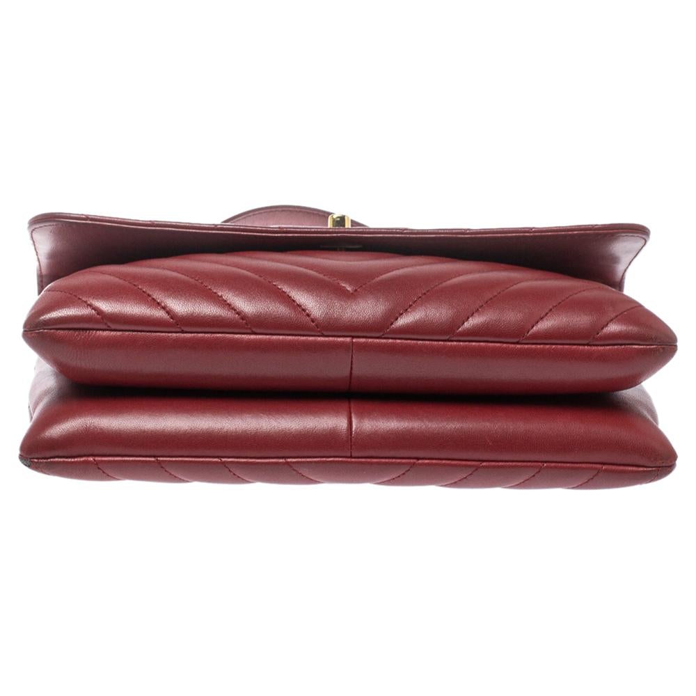 Chanel Red Chevron Leather CC Trendy Flap Bag In Good Condition In Dubai, Al Qouz 2
