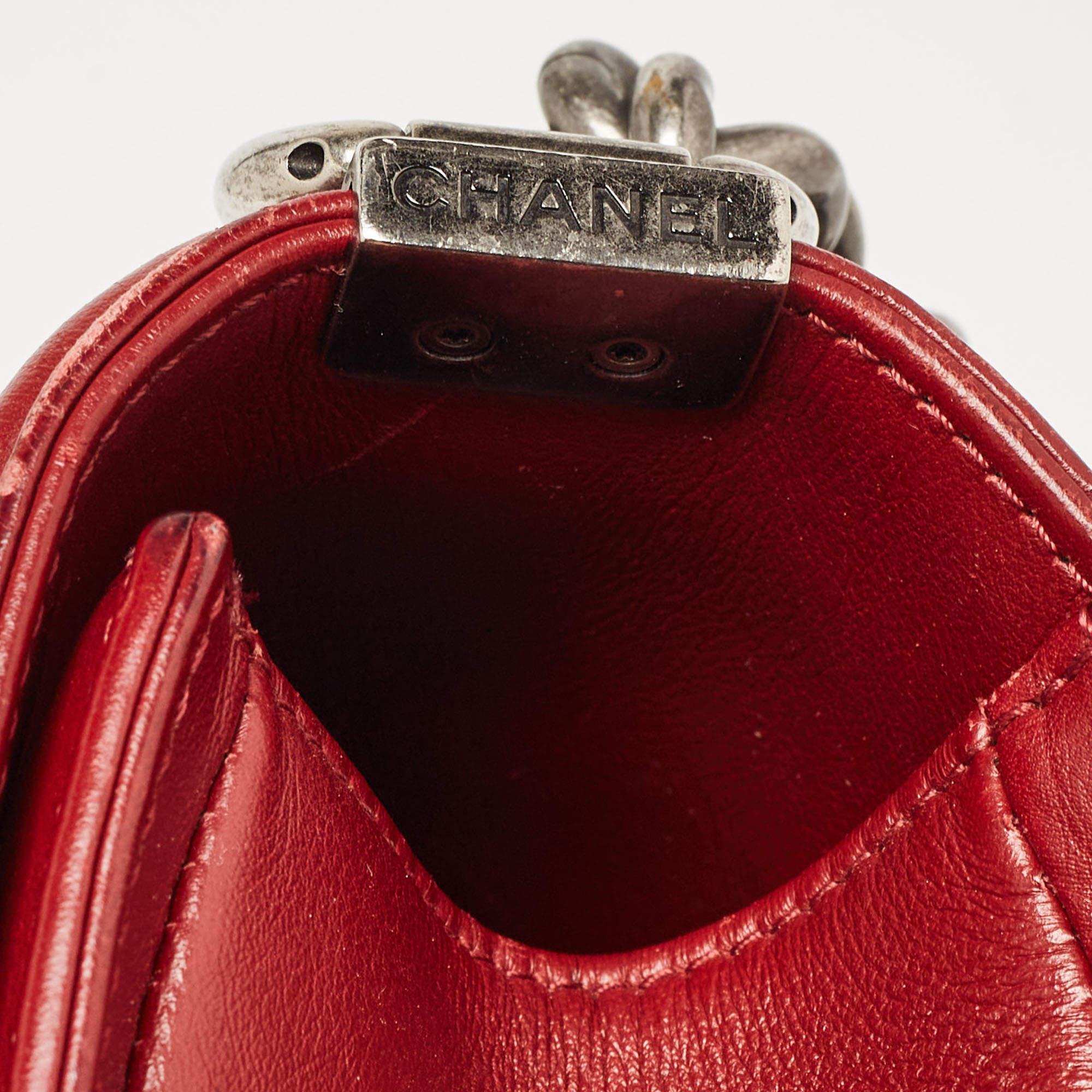 Chanel Red Chevron Leather Medium Boy Bag For Sale 10