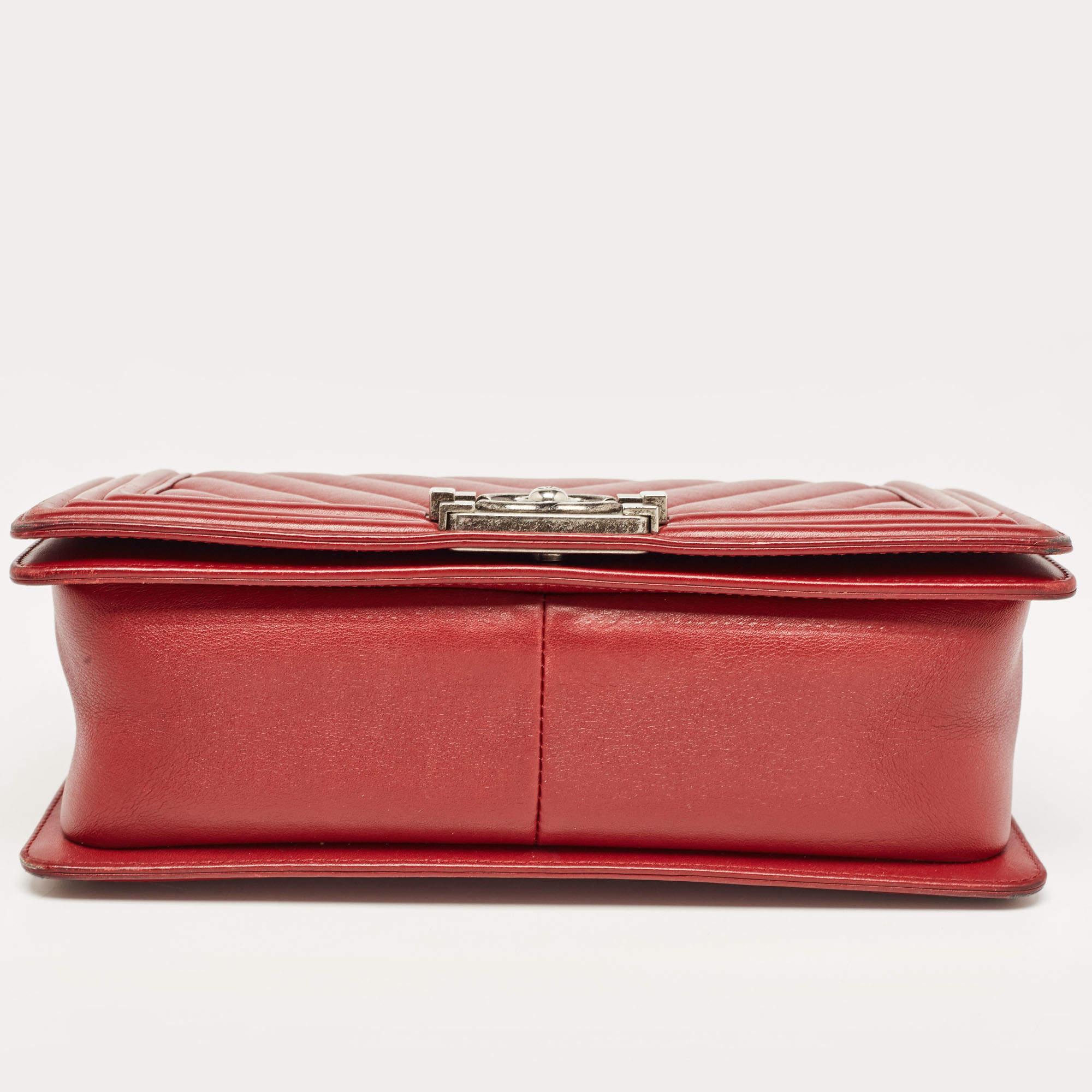 Chanel Red Chevron Leather Medium Boy Bag For Sale 11
