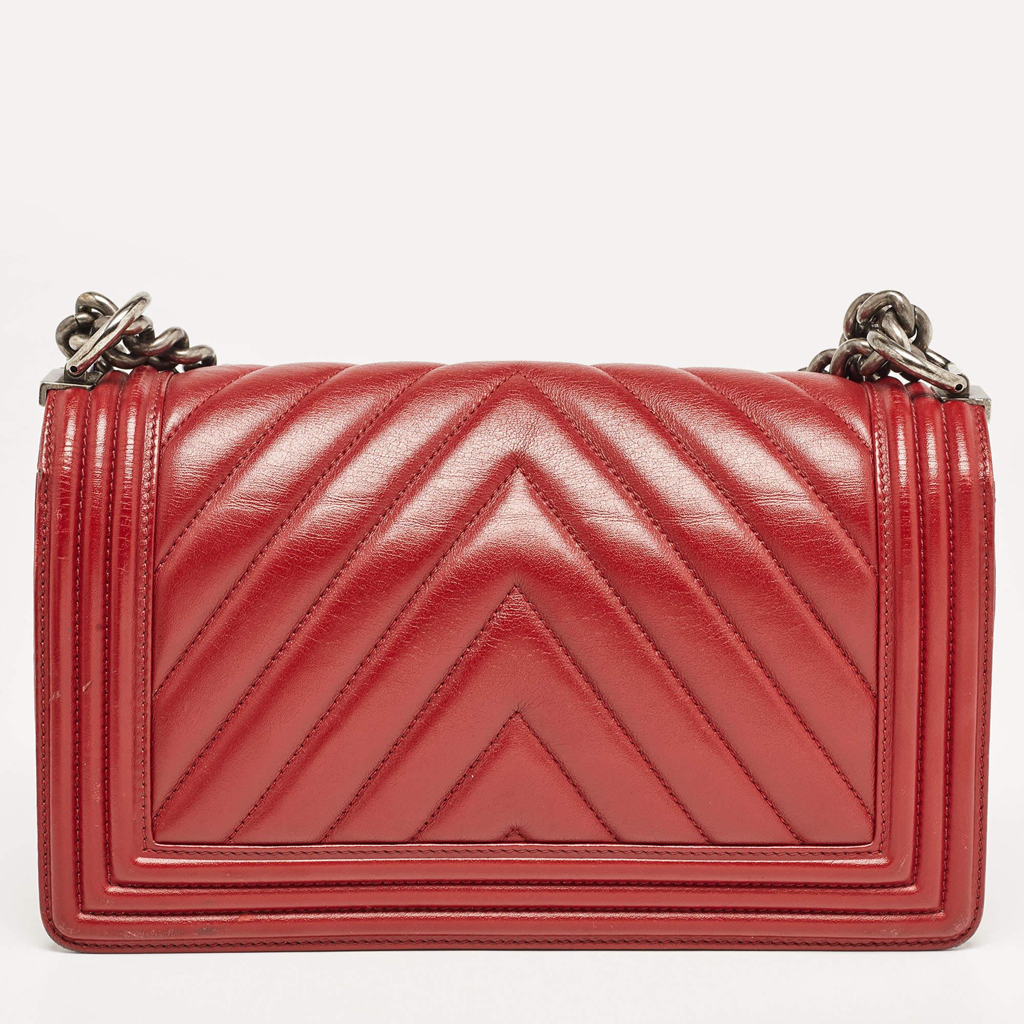 Chanel Red Chevron Leather Medium Boy Bag For Sale 12