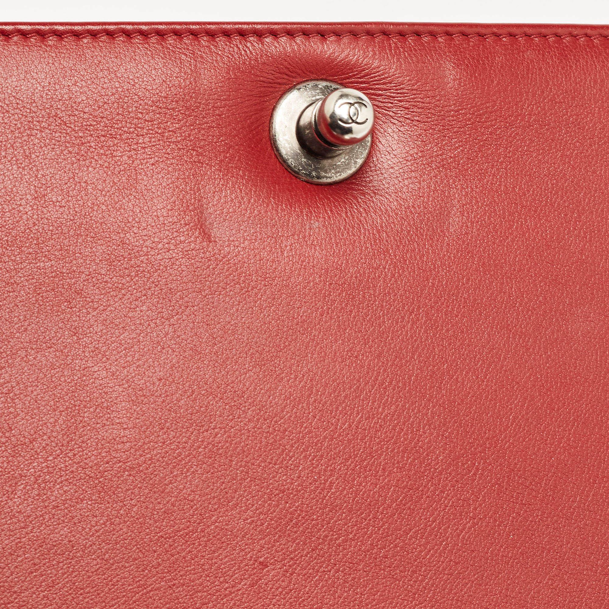 Chanel Red Chevron Leather Medium Boy Bag For Sale 2