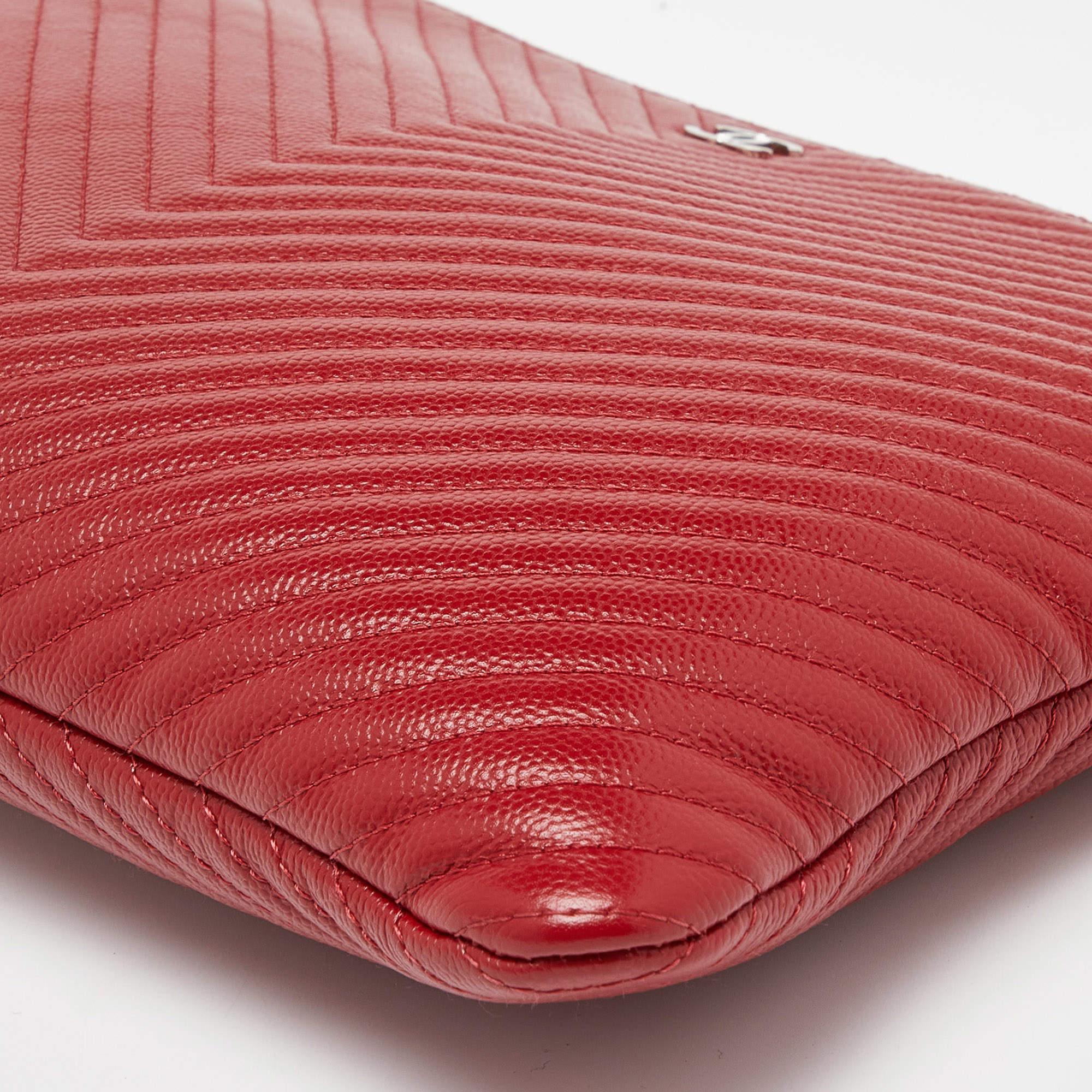Chanel Red Chevron Quilted Caviar Leather Medium O'Case Pouch 3