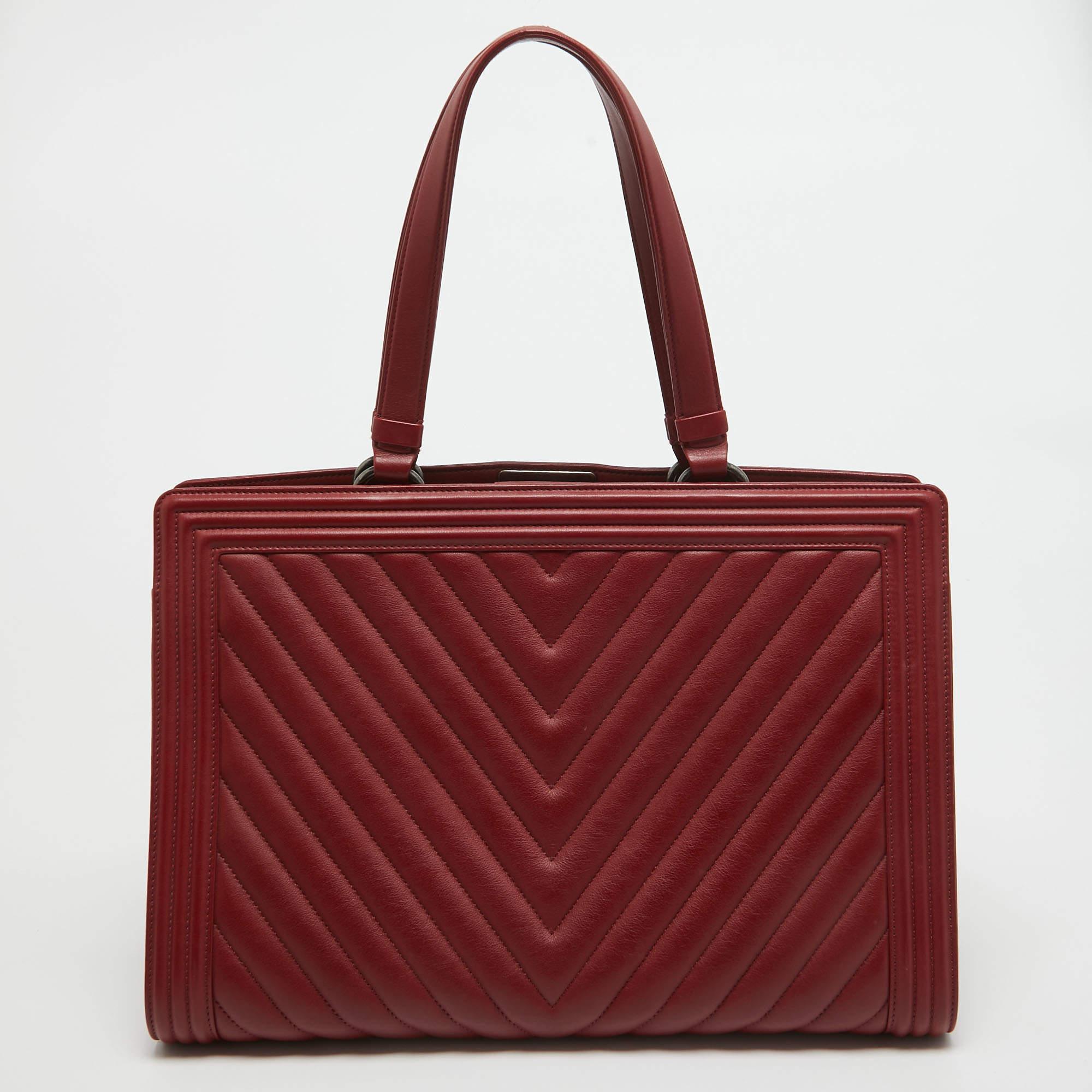Chanel quilted boy tote discount