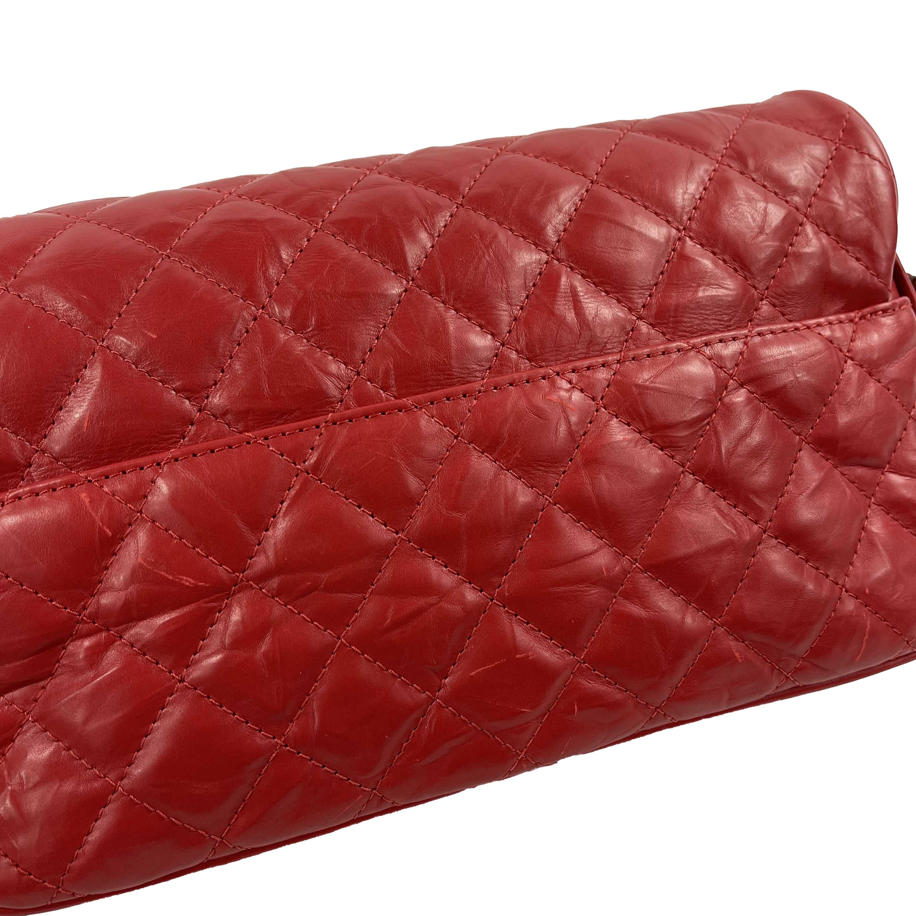 Women's CHANEL Red Crinkled Leather Boy Chain Flap Bag / Silver-Aged  Shoulder Bag