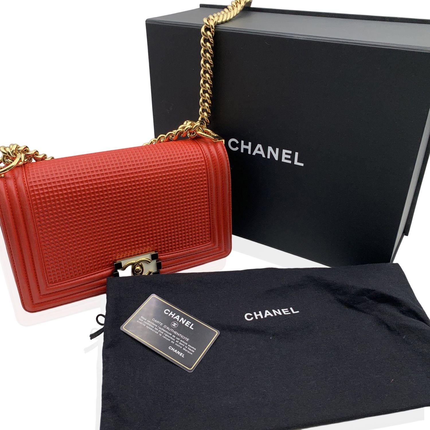 Chanel Red Cube Embossed Leather Medium Boy Shoulder Bag In Good Condition For Sale In Rome, Rome
