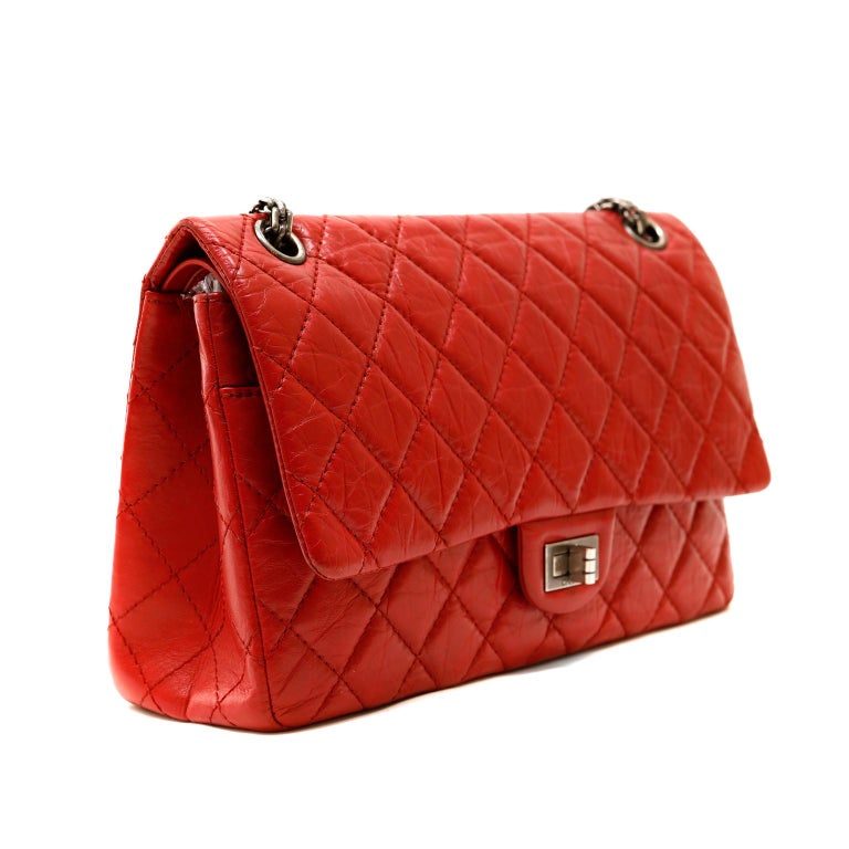  Chanel Red Distressed Lambskin 2.55 Reissue Flap Bag  In Good Condition For Sale In Palm Beach, FL
