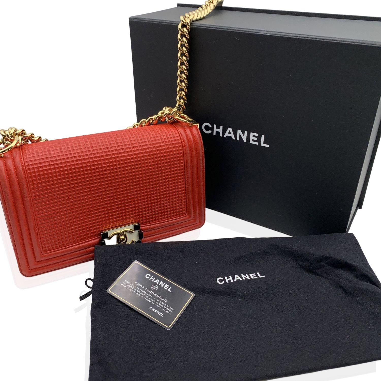 Chanel Red Embossed Cube Leather Medium Boy Shoulder Bag In Good Condition In Rome, Rome
