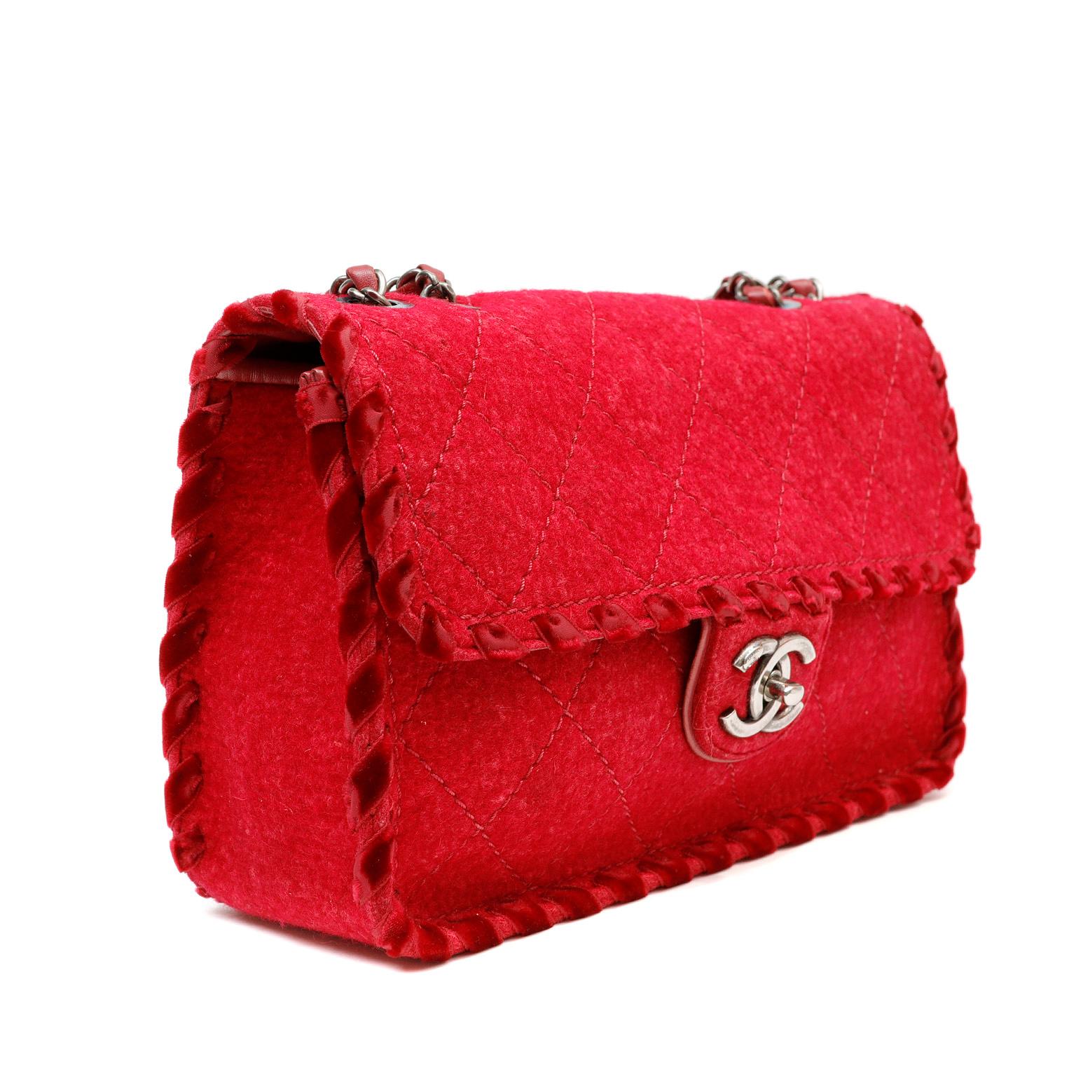Chanel felt bag top