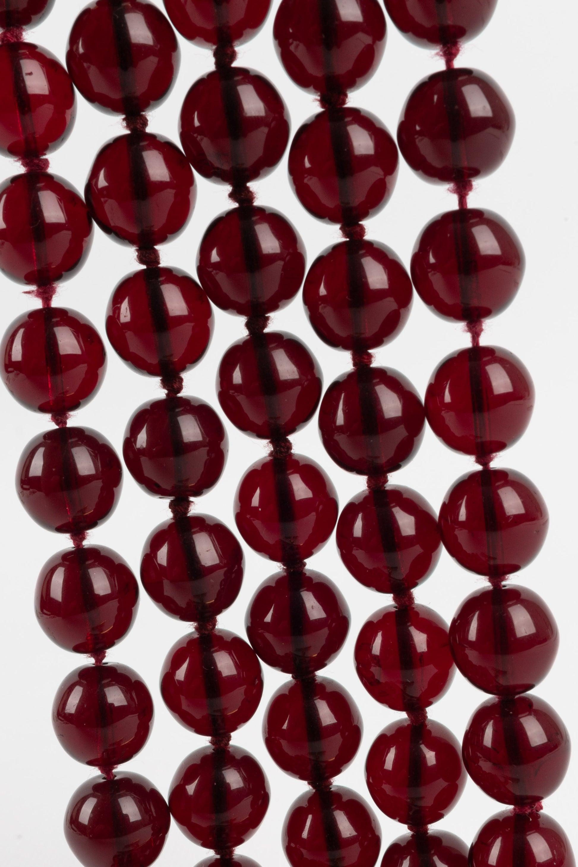Chanel Bracelet de perles en verre rouge en vente 2
