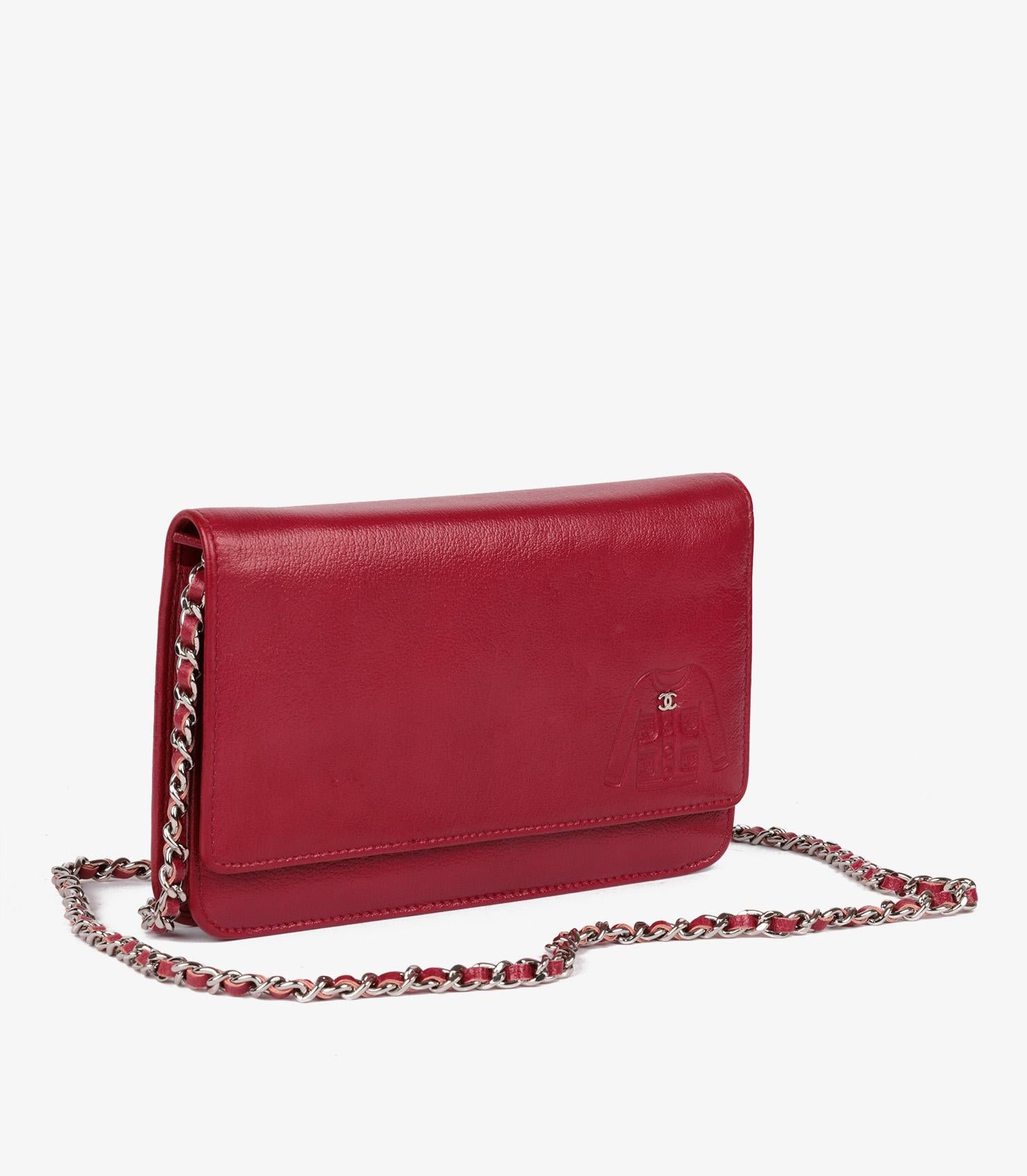 Rouge Chanel Red Goatskin Leather Mademoiselle Jacket Embossed Wallet-On-Chain WOC en vente