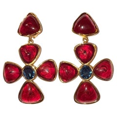 Orecchini a clip a forma di croce Red Cross di Chanel