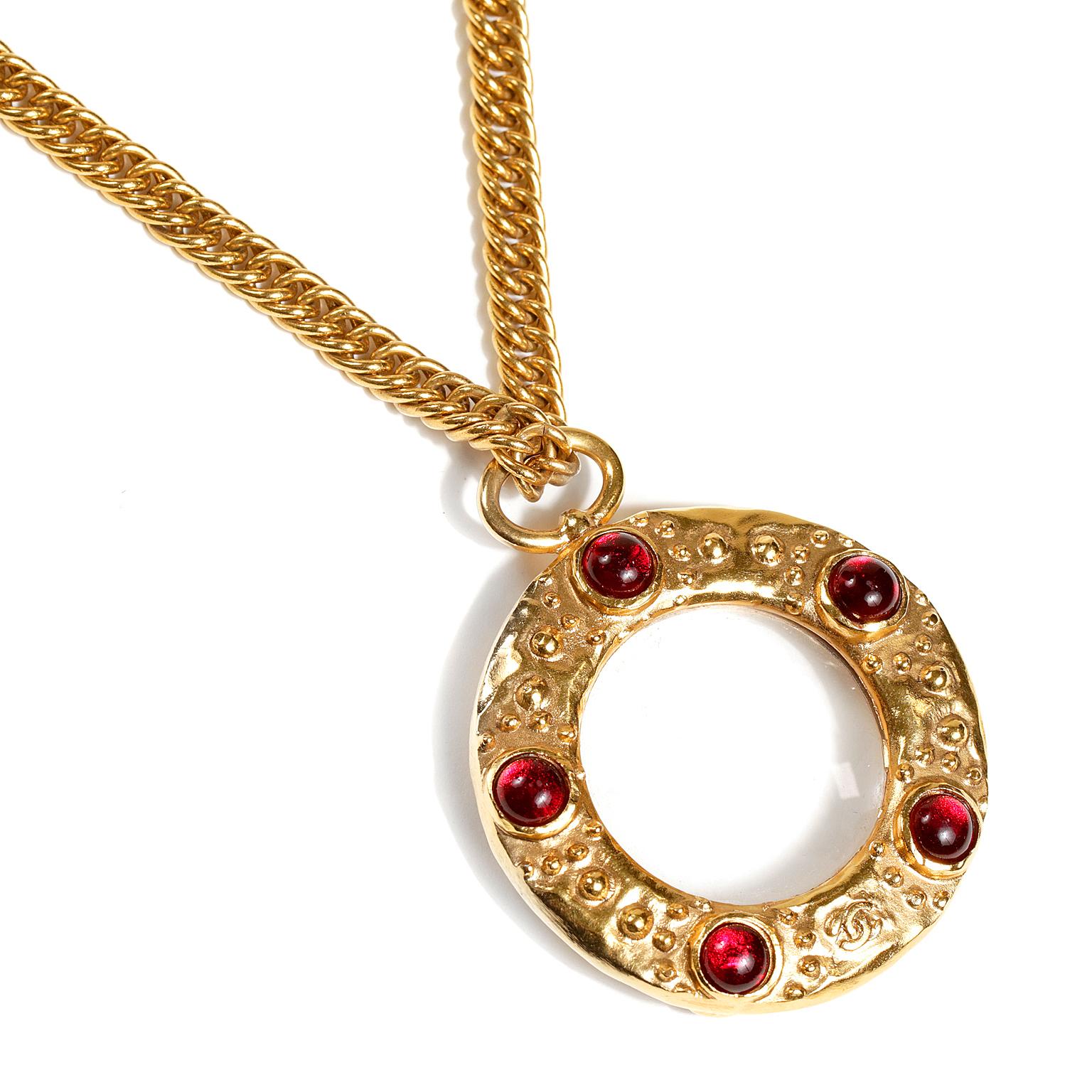 Women's or Men's Chanel Red Gripoix Magnifier Monocle Necklace For Sale