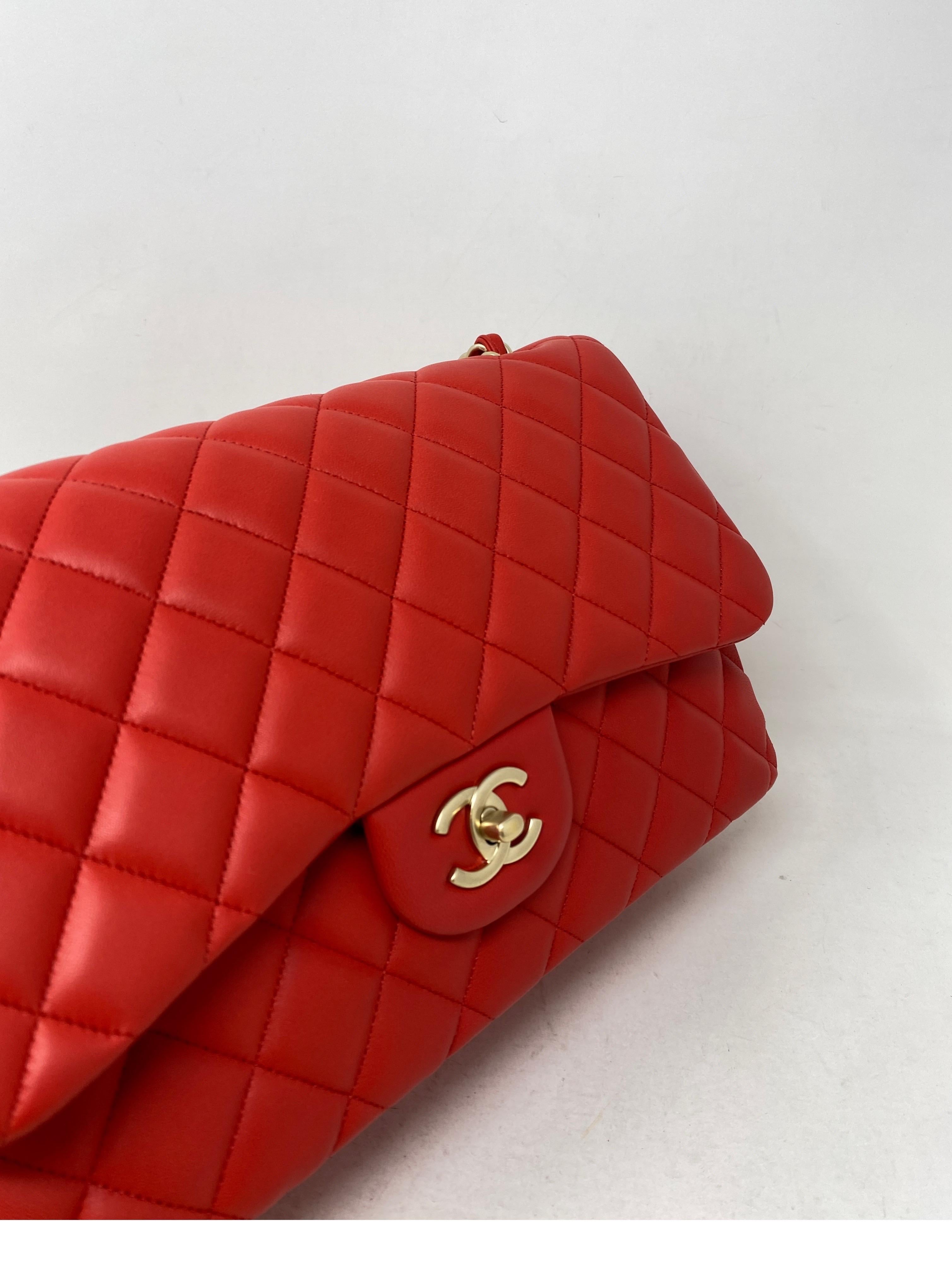 Chanel Red Jumbo Bag  In Excellent Condition In Athens, GA