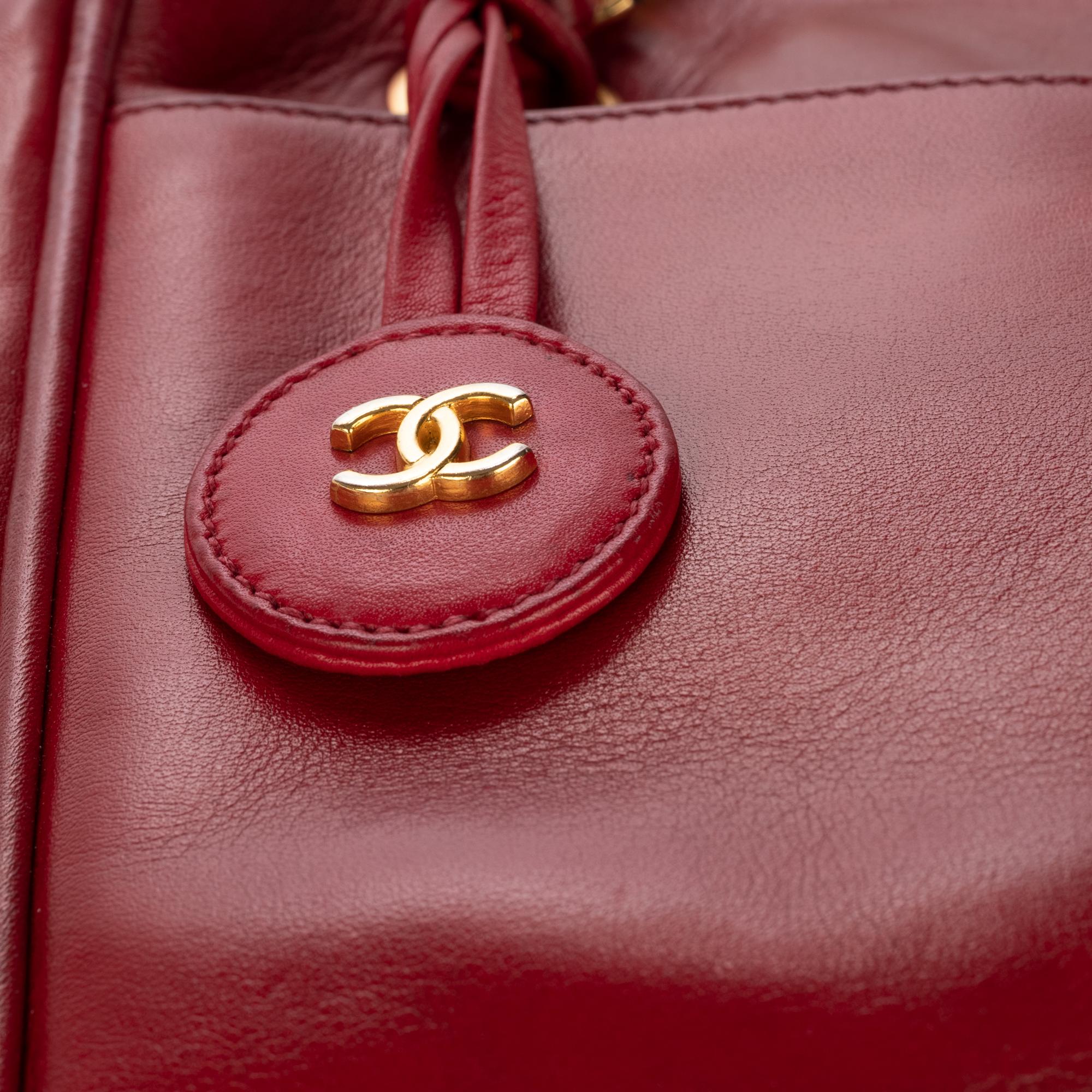 Chanel Red Lamb Leather Vintage Shoulder Bag  In Good Condition In Paris, IDF