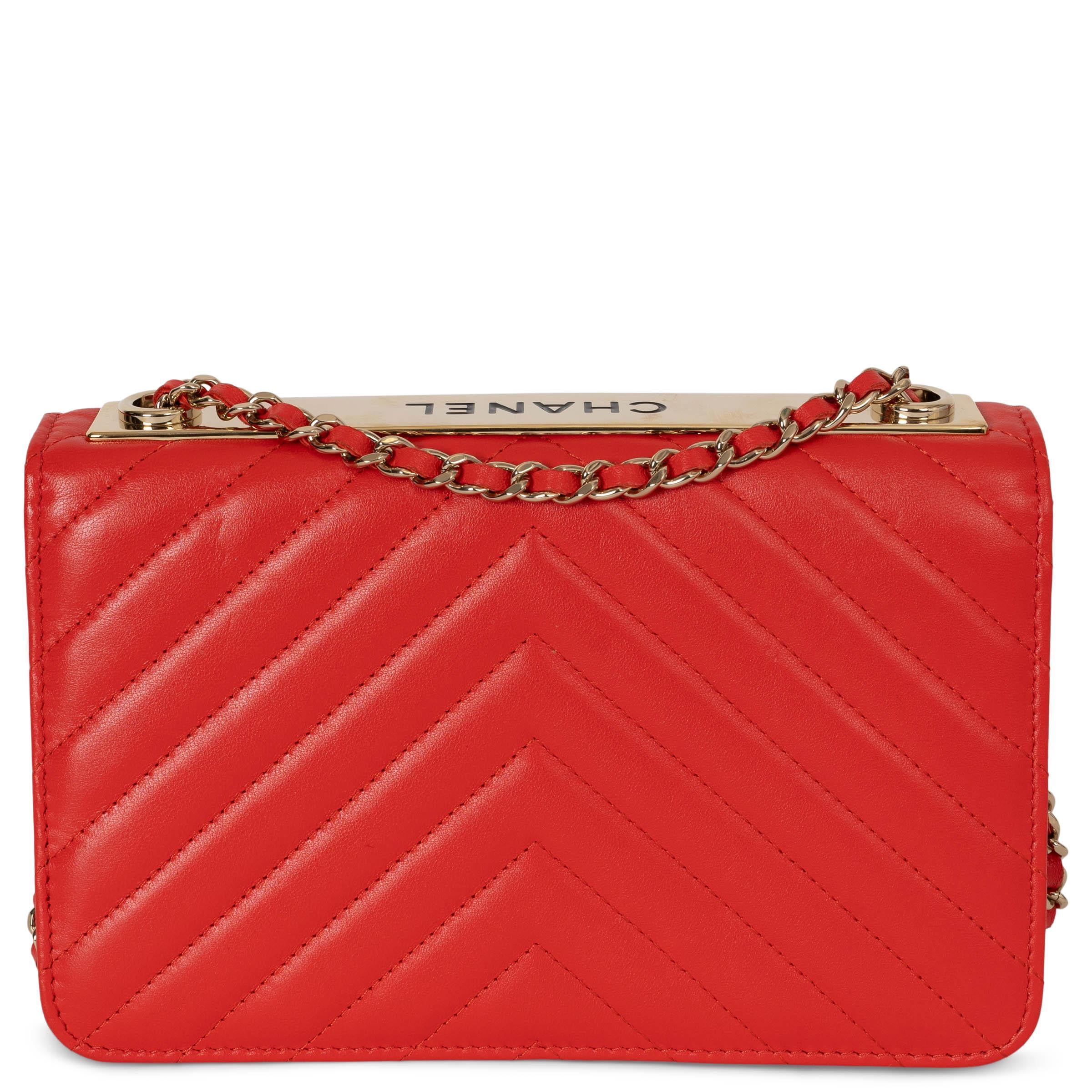 Red CHANEL red leather 19C TRENDY CC Wallet on Chain WOC Bag For Sale