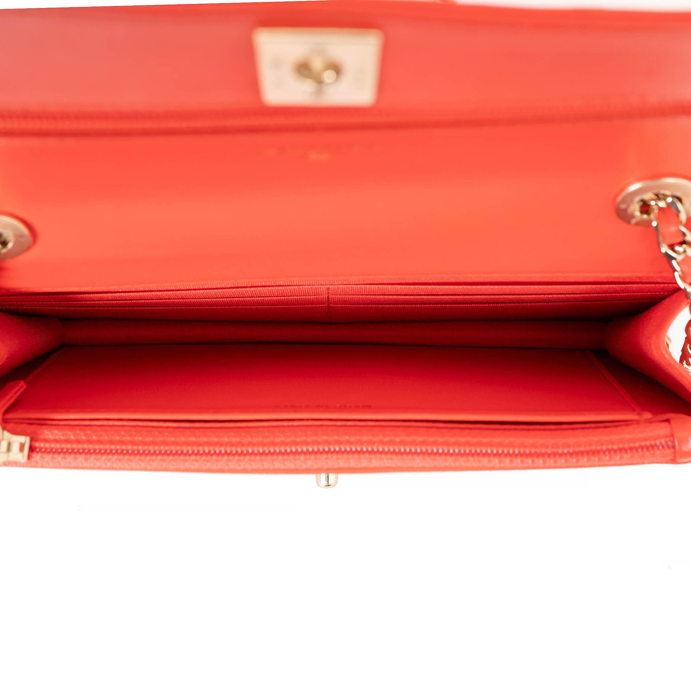 CHANEL red leather 19C TRENDY CC Wallet on Chain WOC Bag For Sale 2