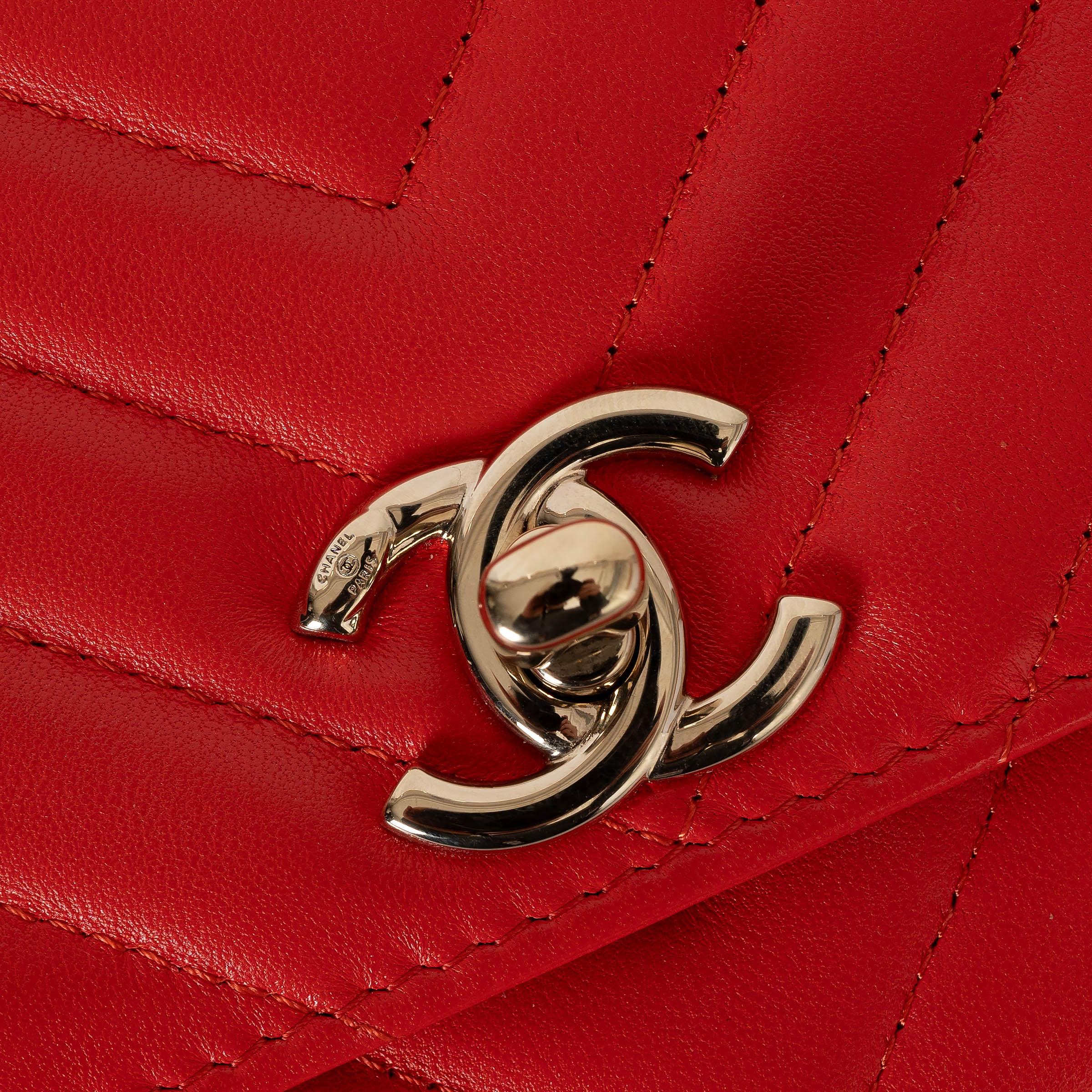 CHANEL red leather 19C TRENDY CC Wallet on Chain WOC Bag For Sale 3
