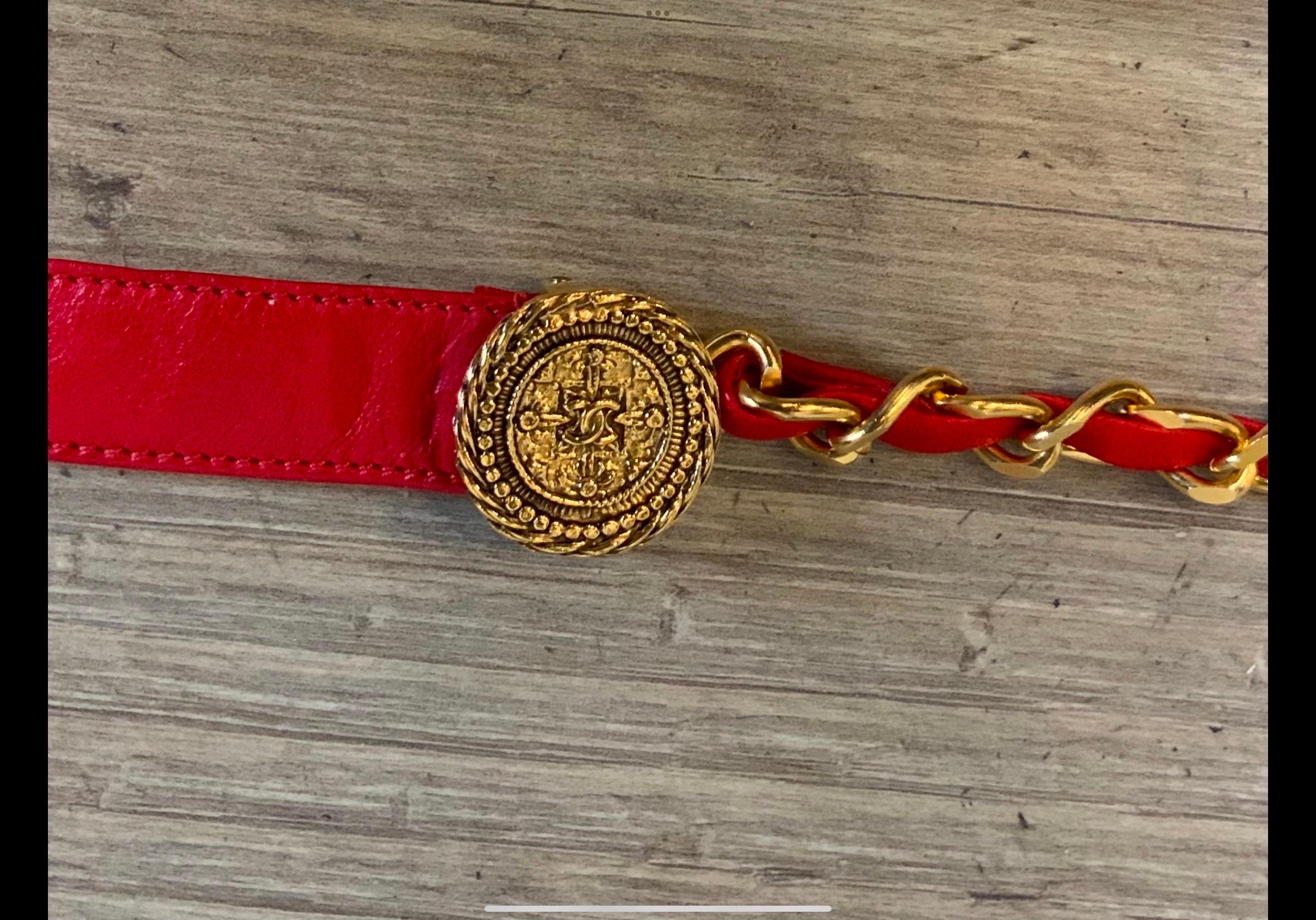Chanel red leather Belt In Excellent Condition For Sale In Carnate, IT