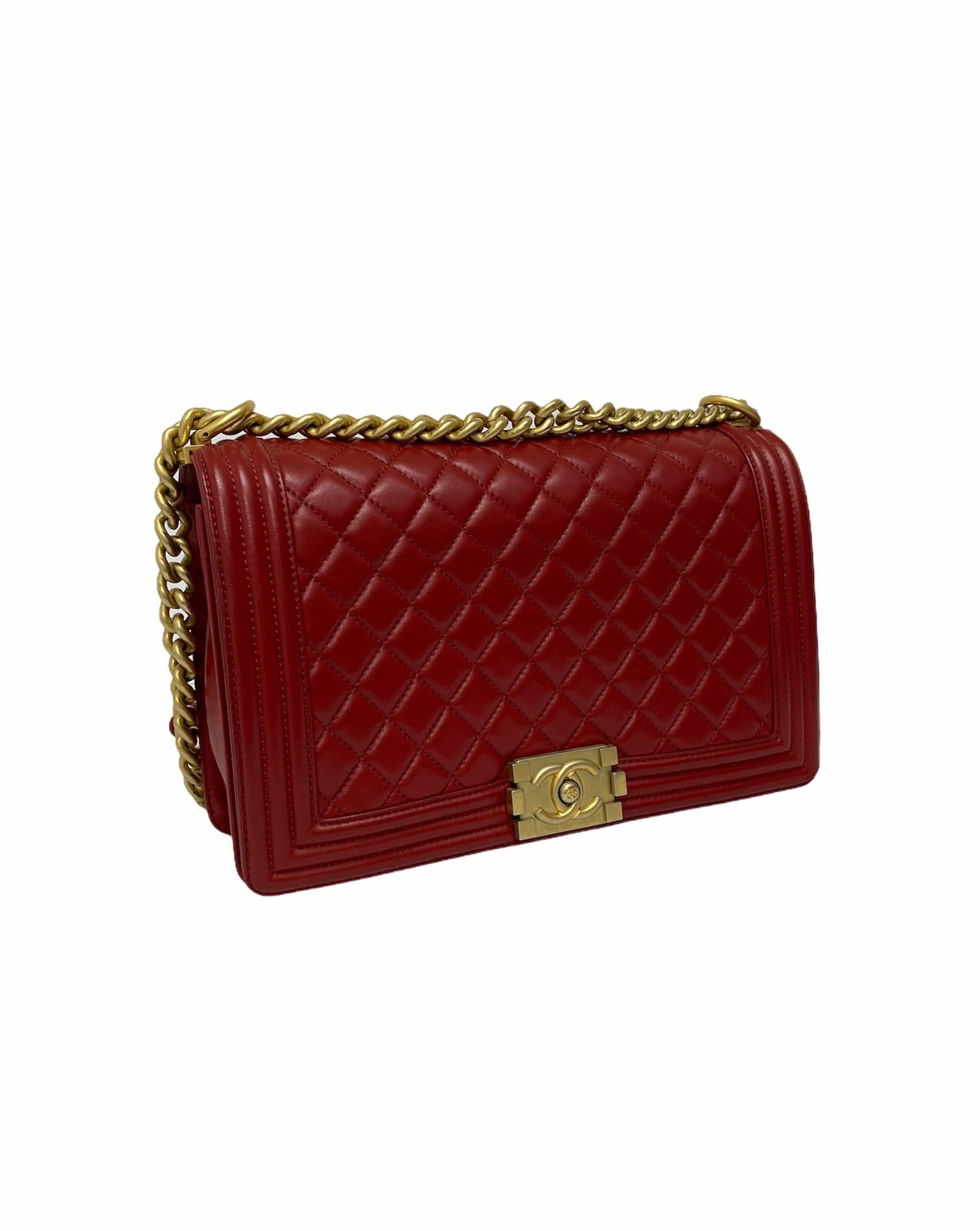 Chanel Red Leather Boy Bag In Excellent Condition In Torre Del Greco, IT