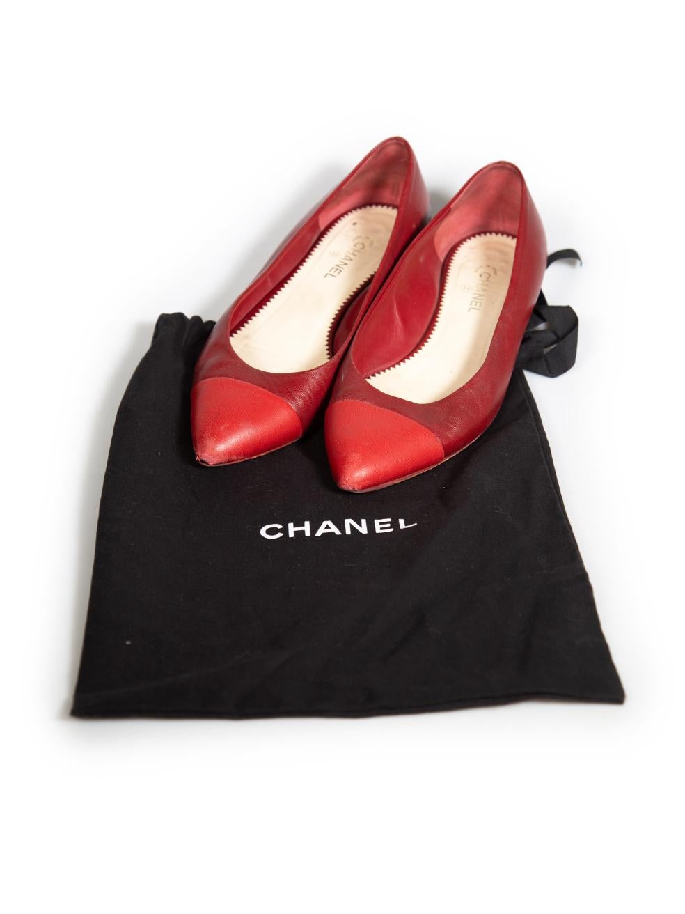 Chanel Rote Ballettschuhe aus Leder mit Zehenkappe Größe IT 38 Damen im Angebot