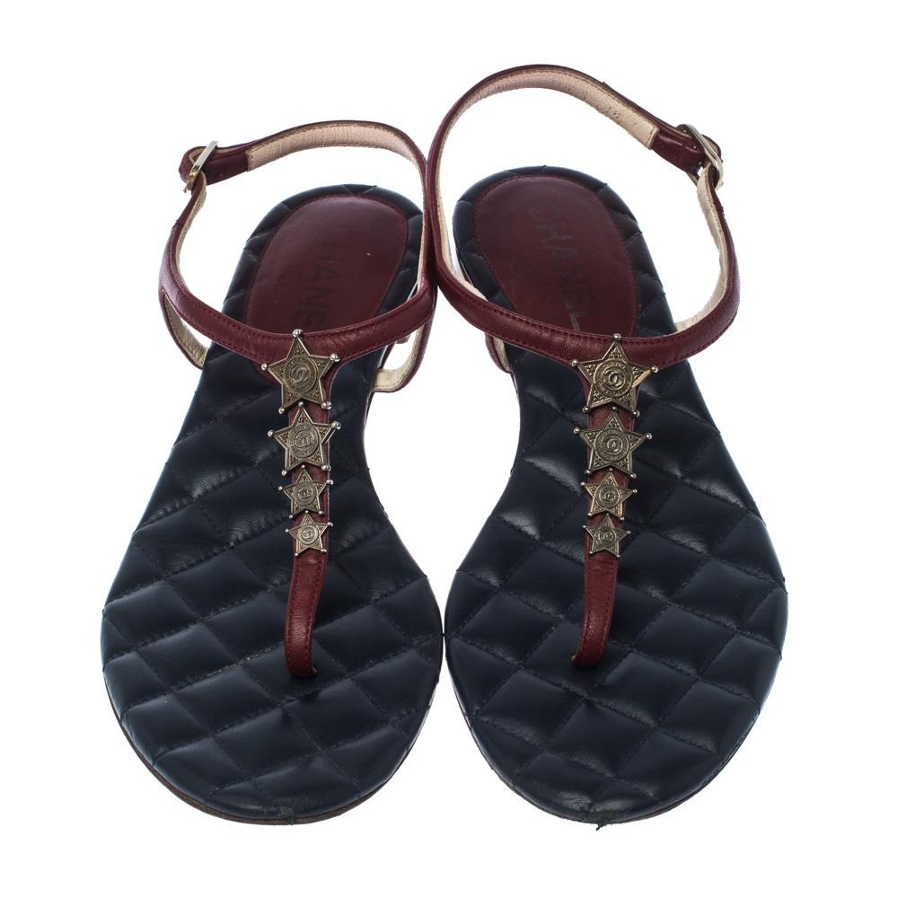Chic and comfortable, these flats are designed in a thong style. These flats from the house of Chanel are made from leather and detailed with motifs of stars. These flats are designed for the fashionista that you are!

Includes: Original Dustbag

