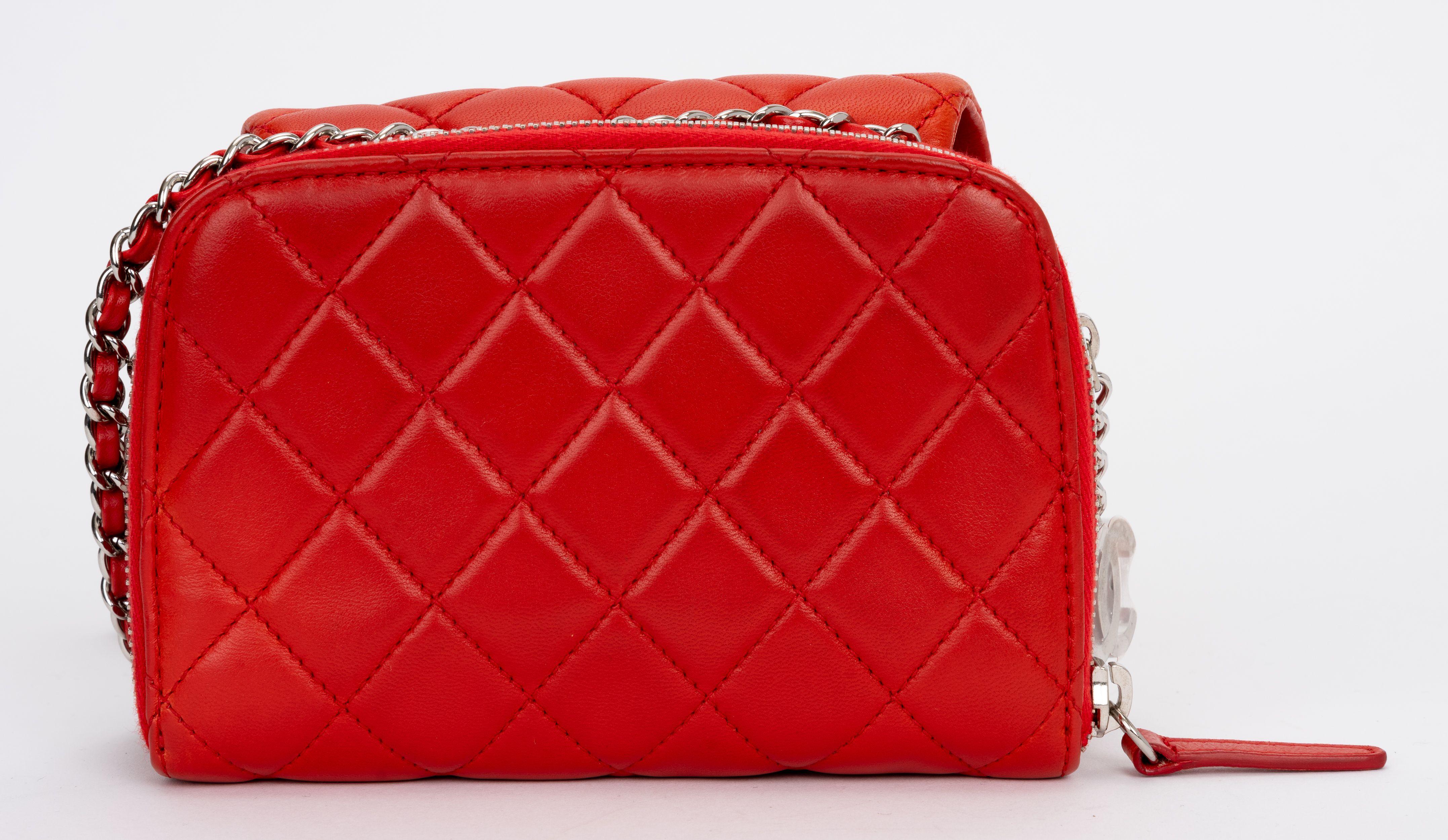 Women's Chanel Red Leather Crossbody Flap Bag For Sale