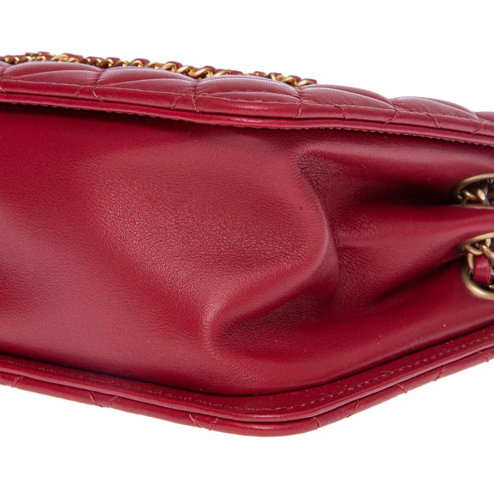 Women's Chanel red leather gold hardware shoulder bag