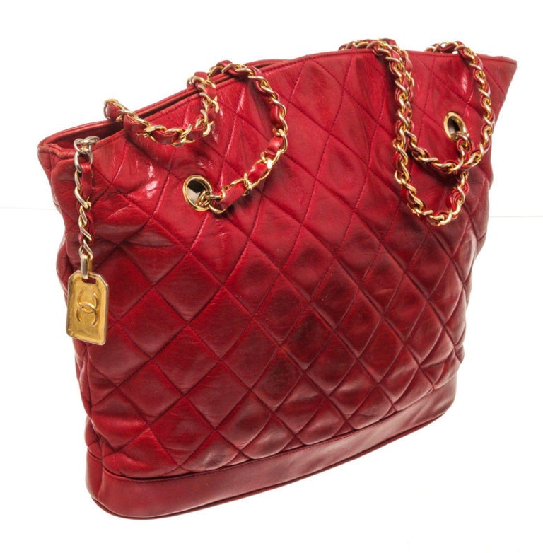 Chanel Red Leather Quilted Chain Shoulder Bag For Sale At 1stDibs chanel-red-leather-quilted-chain-shoulder-bag-for-sale-at-1stdibs