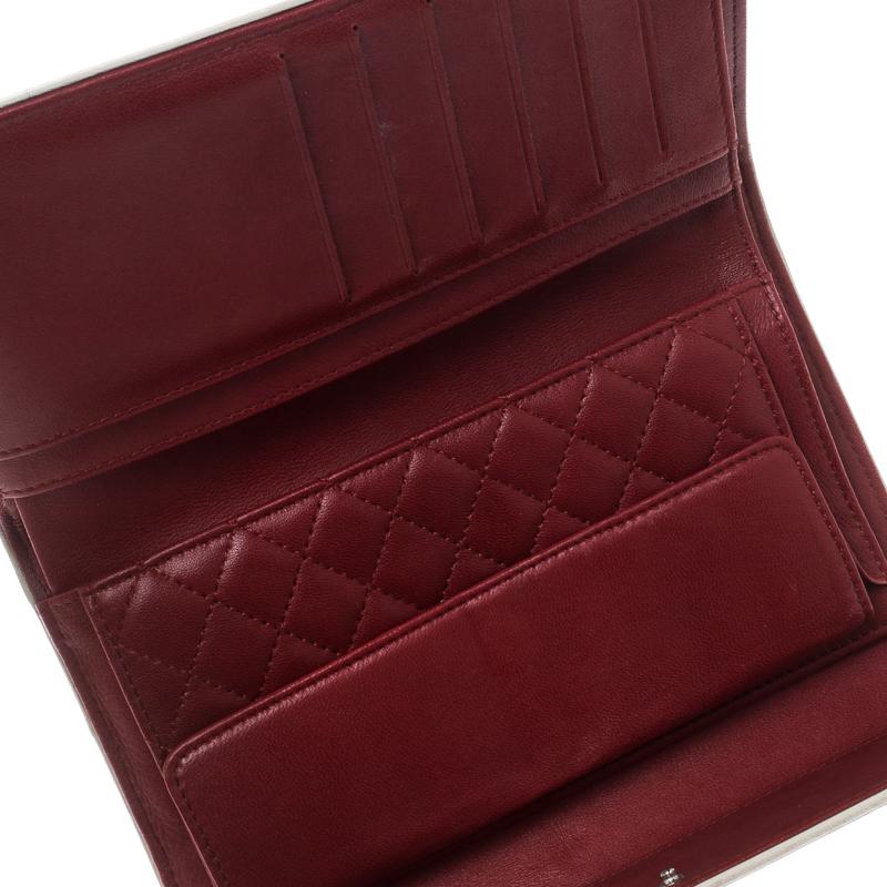 Women's Chanel Red Leather Reissue Continental Wallet