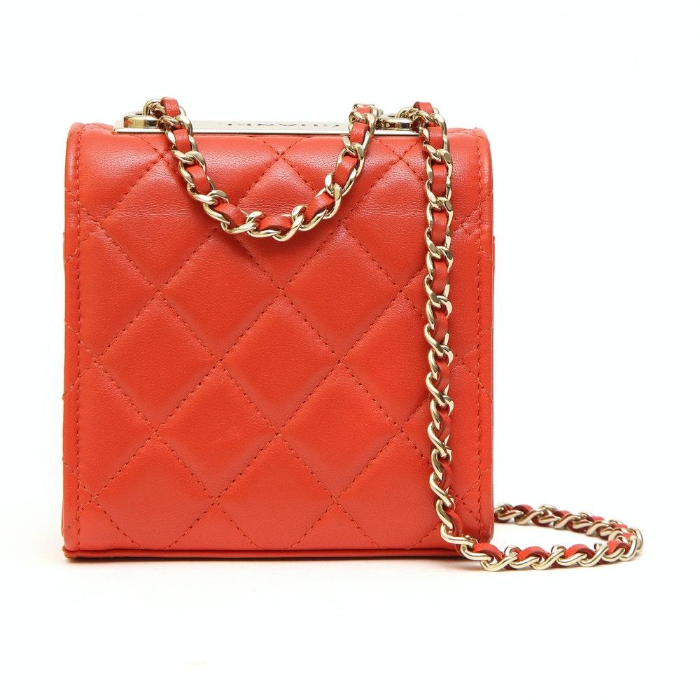 Chanel red leather shoulder bag
widht: 11.2 cm
height: 11.5 cm
depht: 5 cm