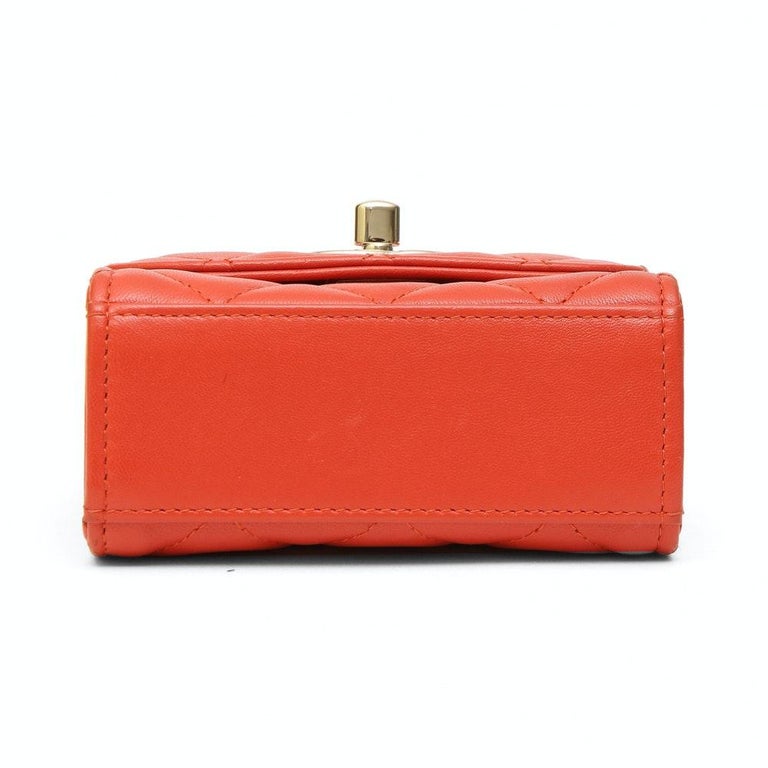 Chanel red leather shoulder bag For Sale at 1stDibs