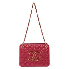 Chanel Red Leather Shoulder Bag with Gold Hardware, 20cm x 15cm