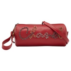 Chanel Rote Leder Signatur Kette Bowlingtasche